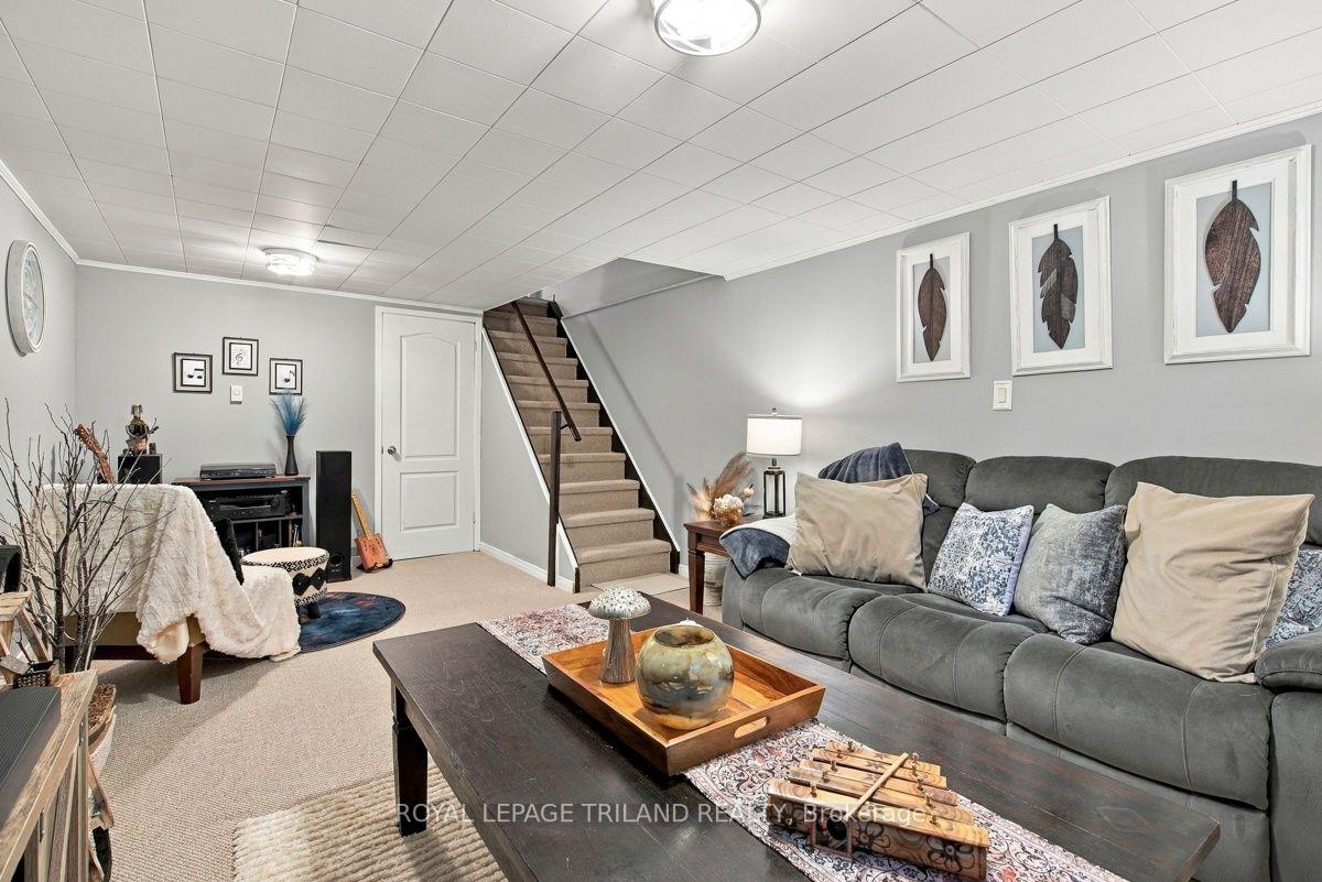 Photo 22 of Unit A, 111 Wellesley Cres, London, East I — HOMEH