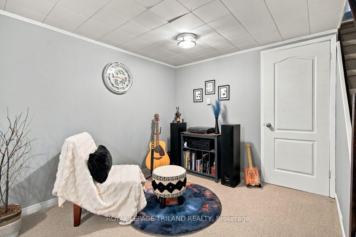 Photo 23 of Unit A, 111 Wellesley Cres, London, East I — HOMEH