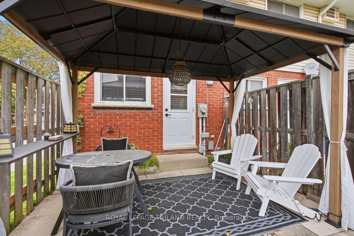 Photo 24 of Unit A, 111 Wellesley Cres, London, East I — HOMEH
