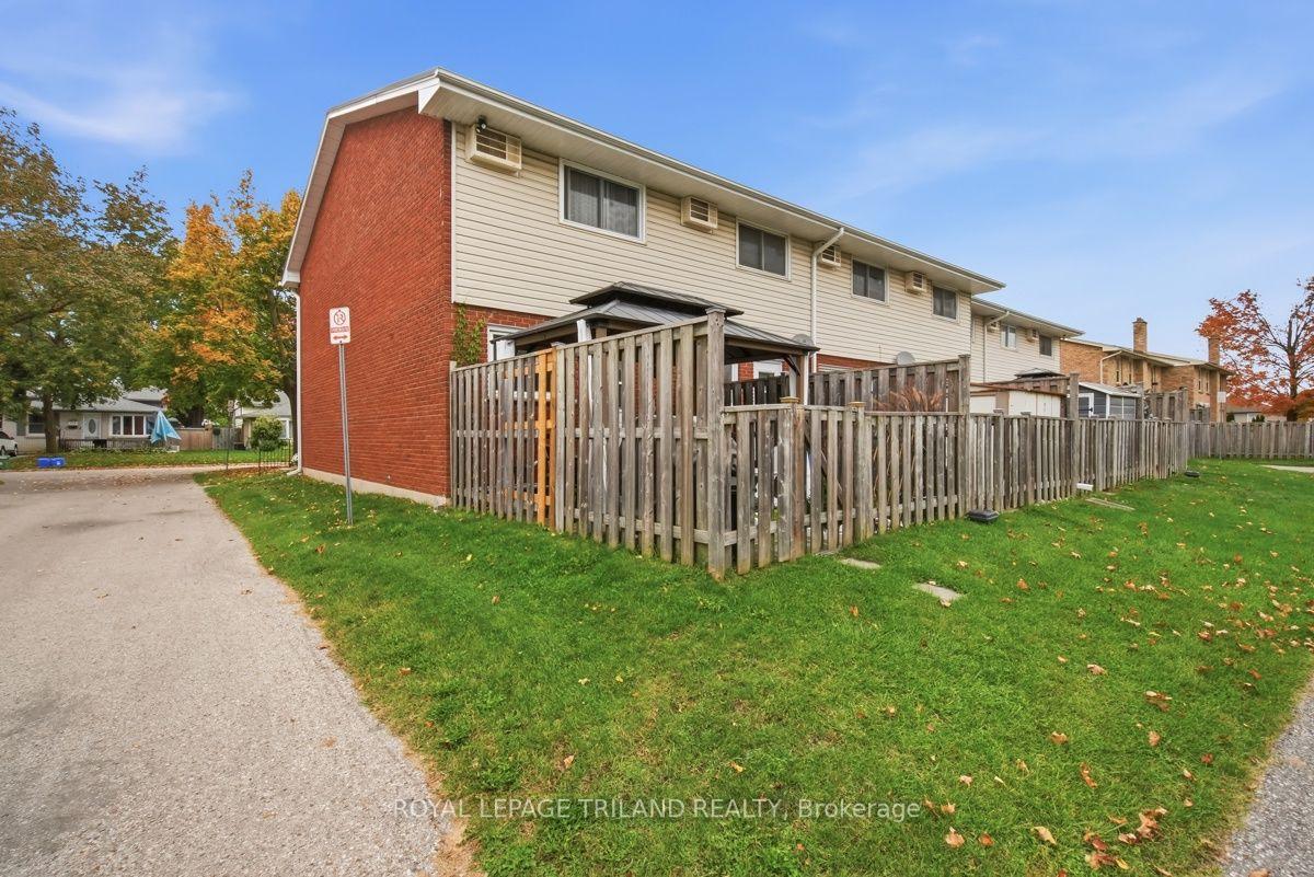 Photo 28 of Unit A, 111 Wellesley Cres, London, East I — HOMEH