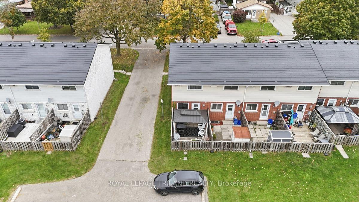 Photo 31 of Unit A, 111 Wellesley Cres, London, East I — HOMEH