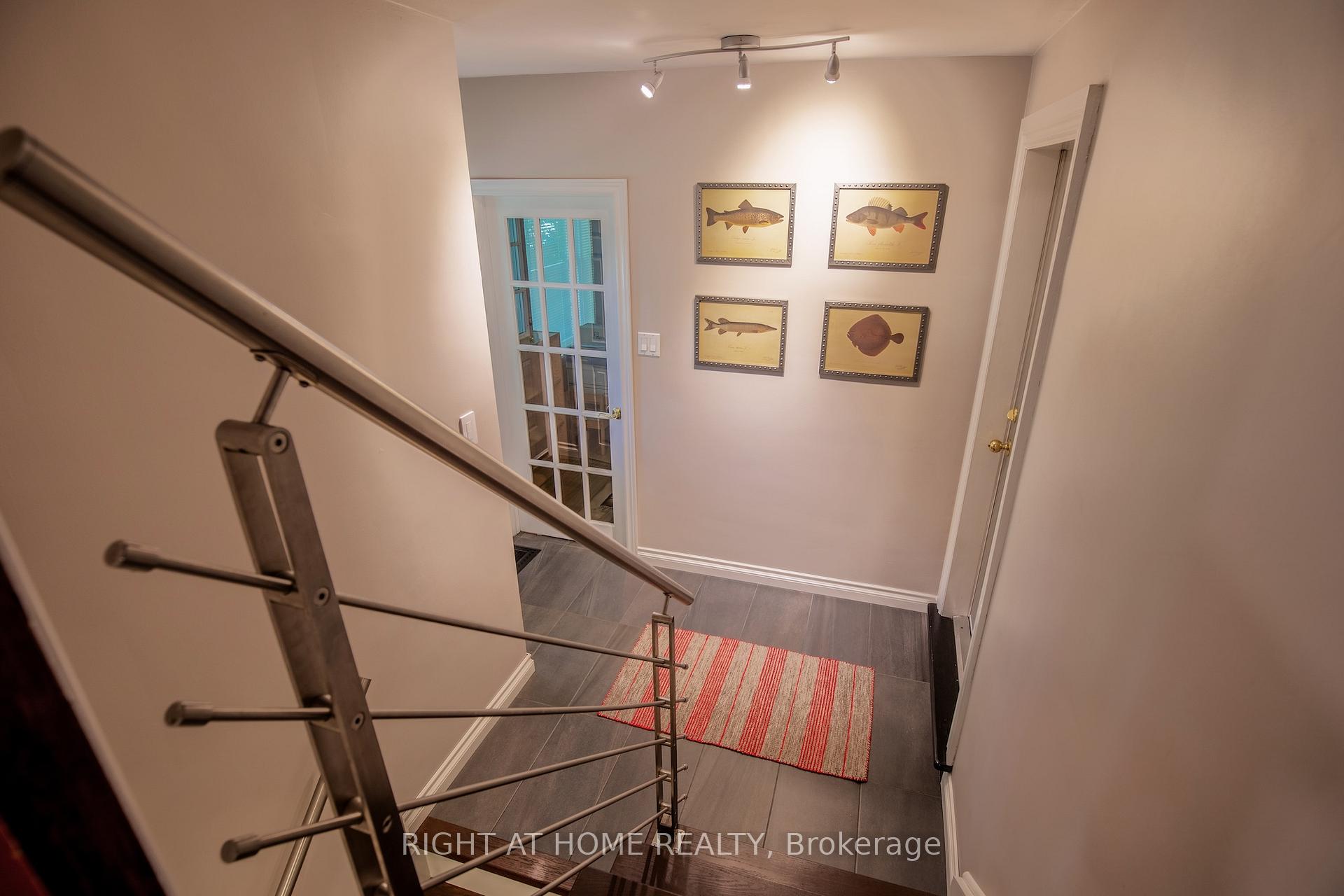 Photo 14 of 3325 Enniskillen Circle, Mississauga, Erindale — HOMEH