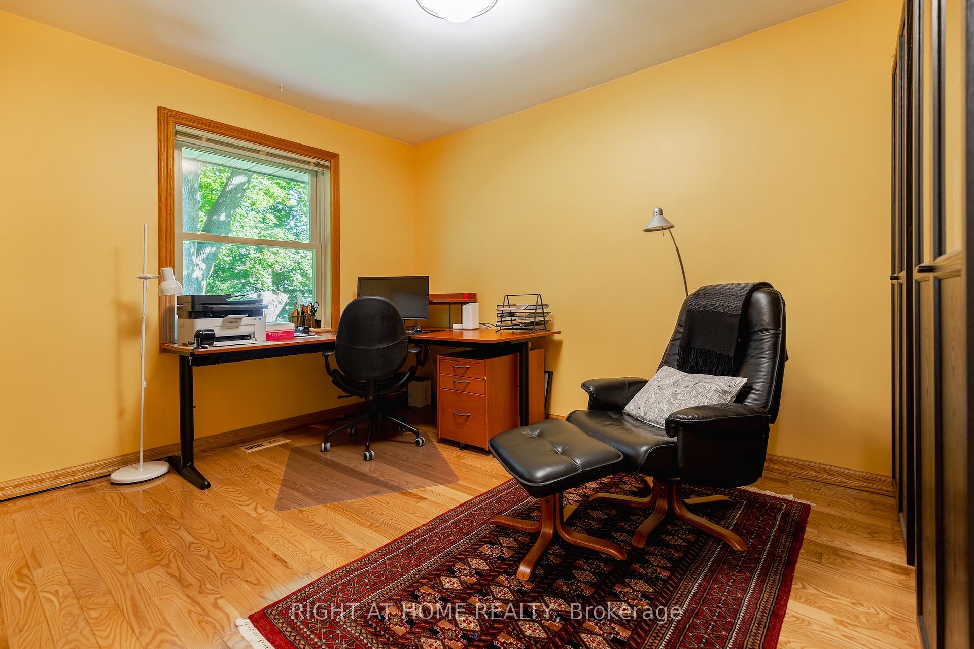 Photo 23 of 3325 Enniskillen Circle, Mississauga, Erindale — HOMEH