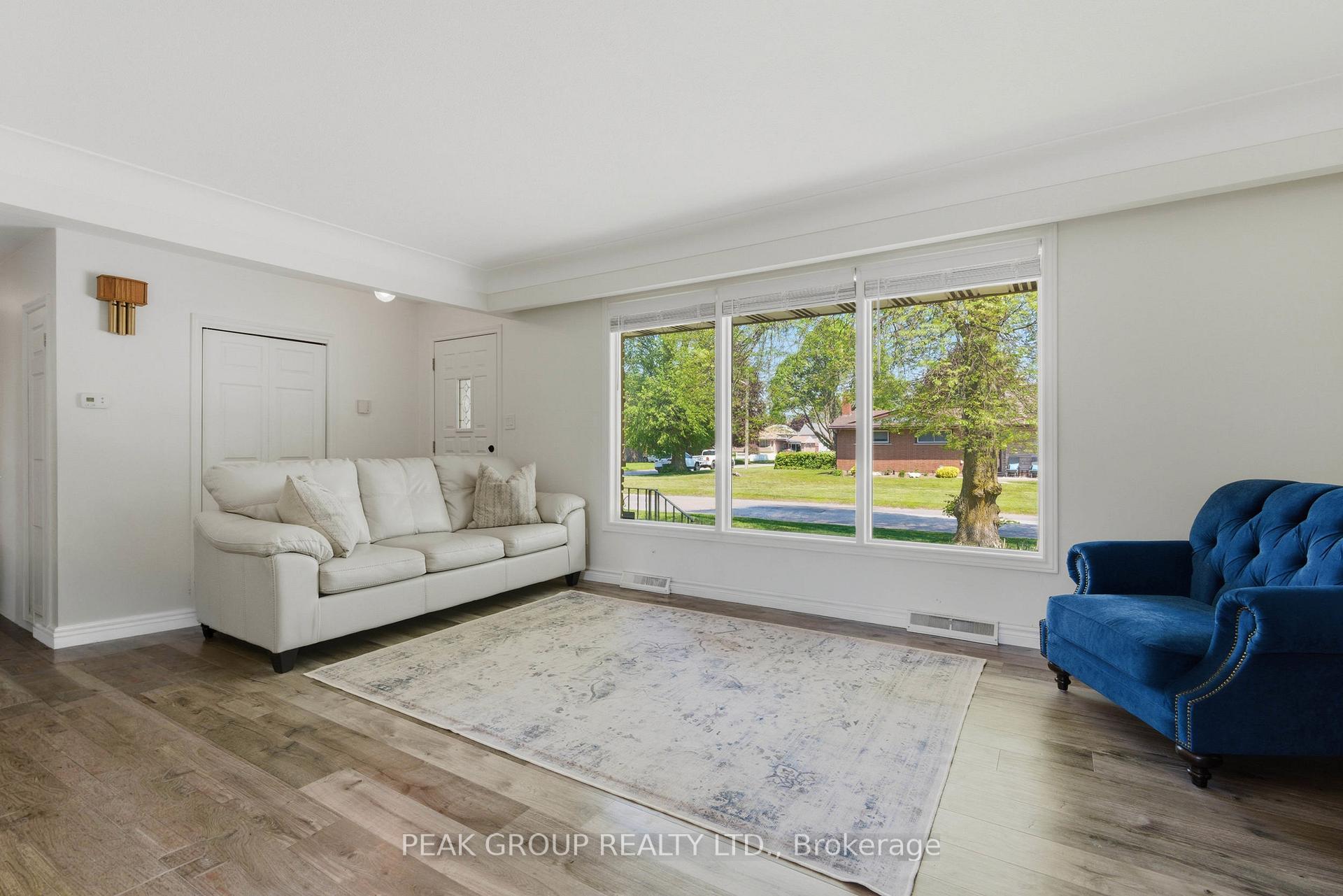 Photo 4 of 6408 Gore Street, Niagara Falls, Stamford — HOMEH