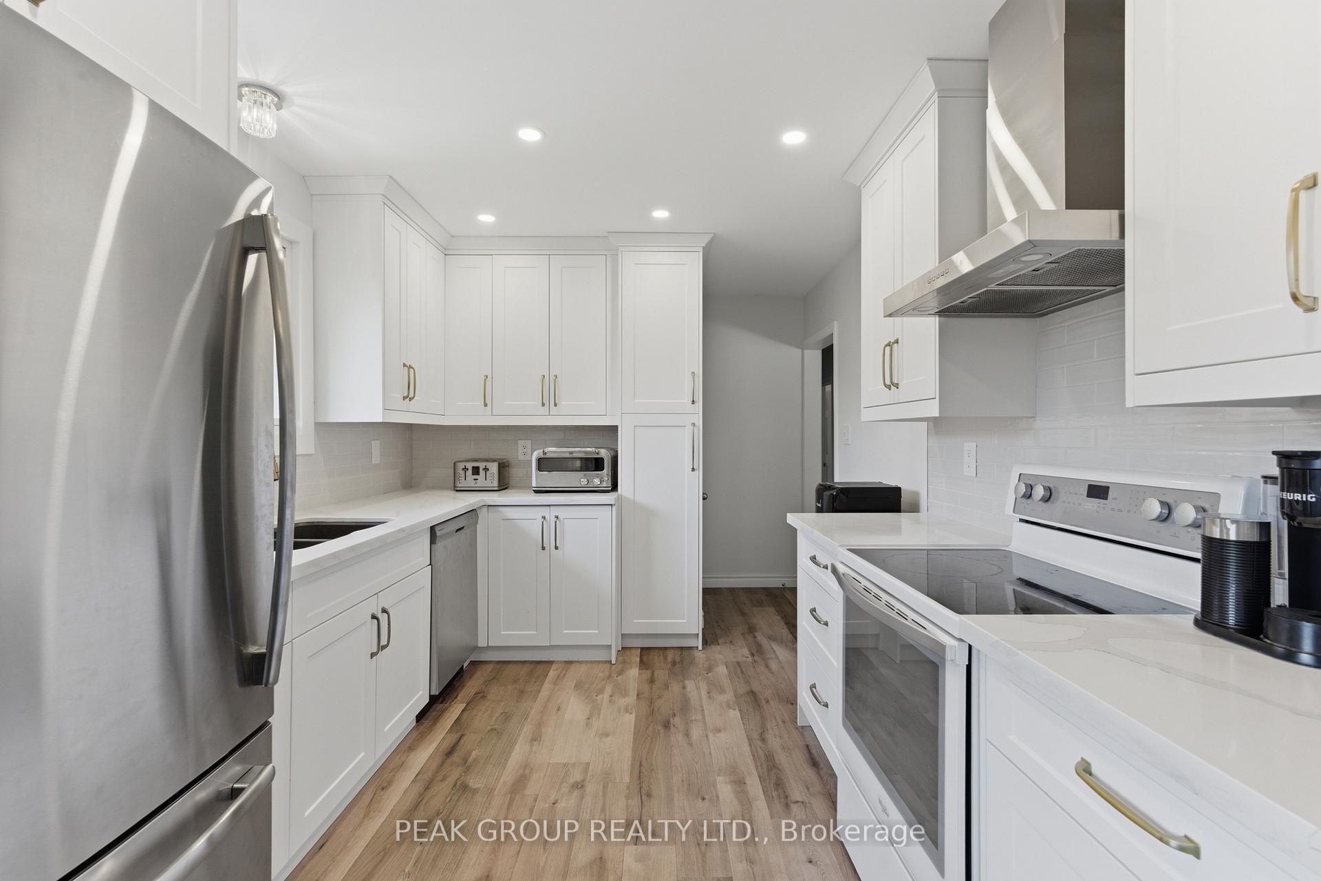Photo 7 of 6408 Gore Street, Niagara Falls, Stamford — HOMEH