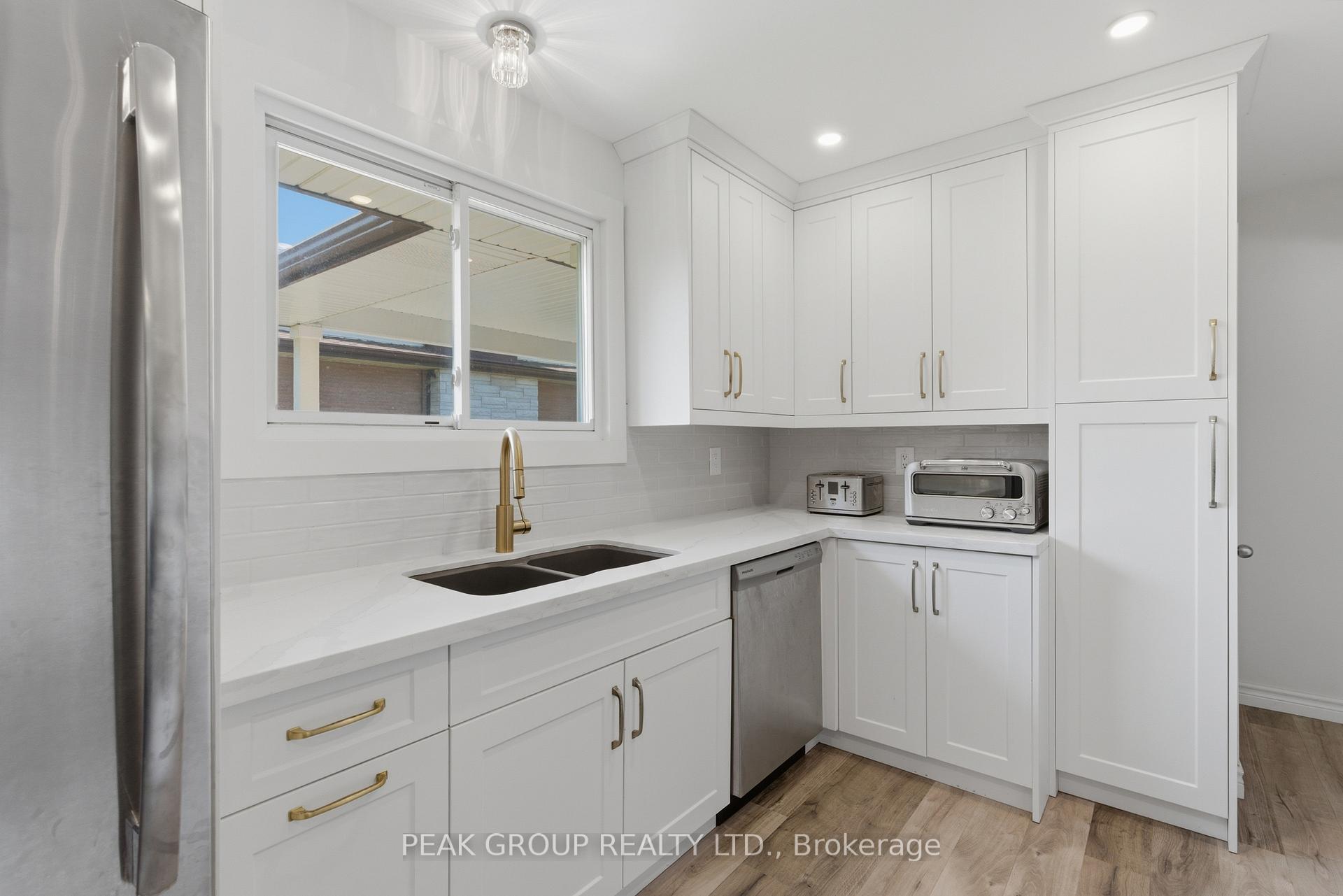Photo 10 of 6408 Gore Street, Niagara Falls, Stamford — HOMEH
