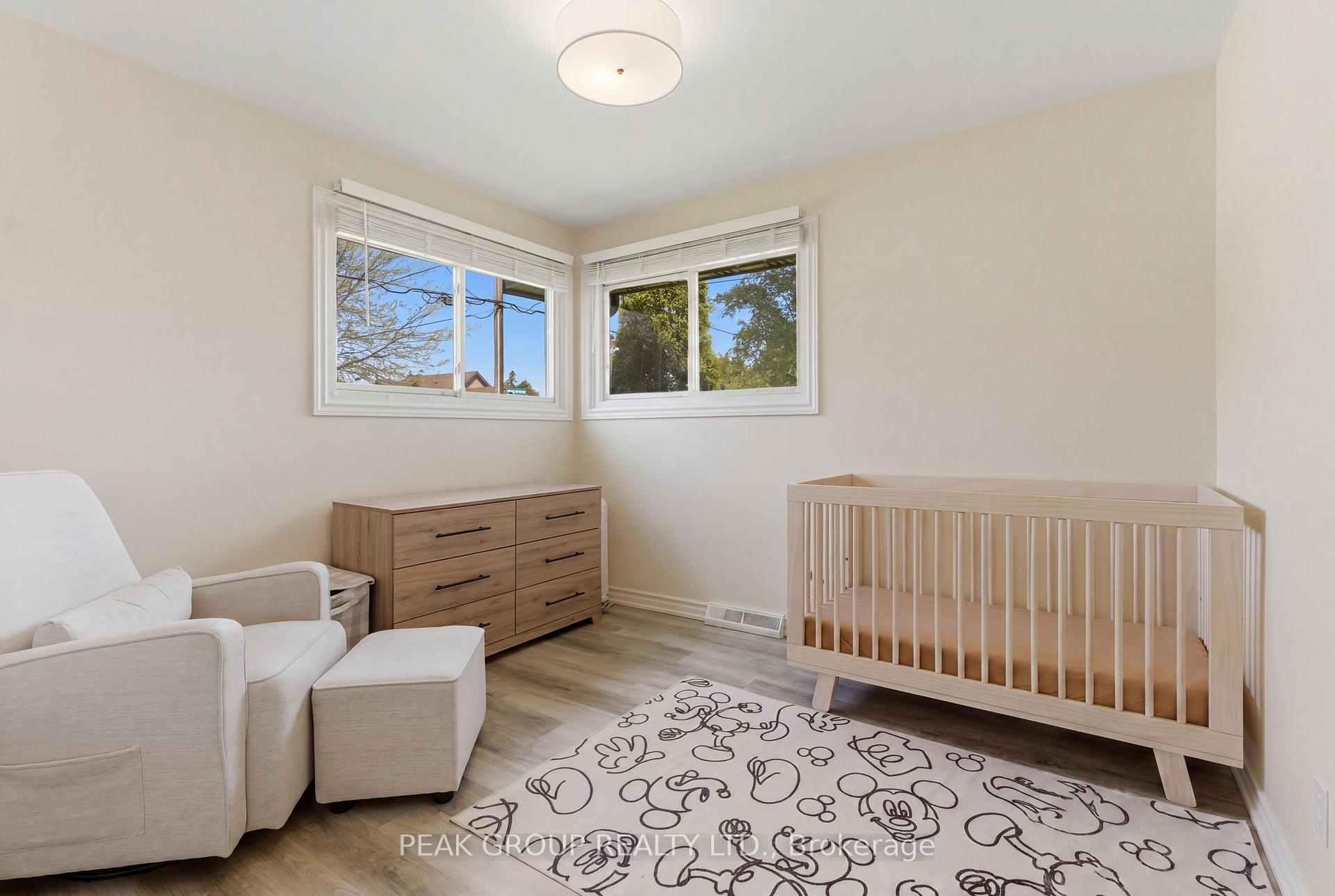 Photo 11 of 6408 Gore Street, Niagara Falls, Stamford — HOMEH