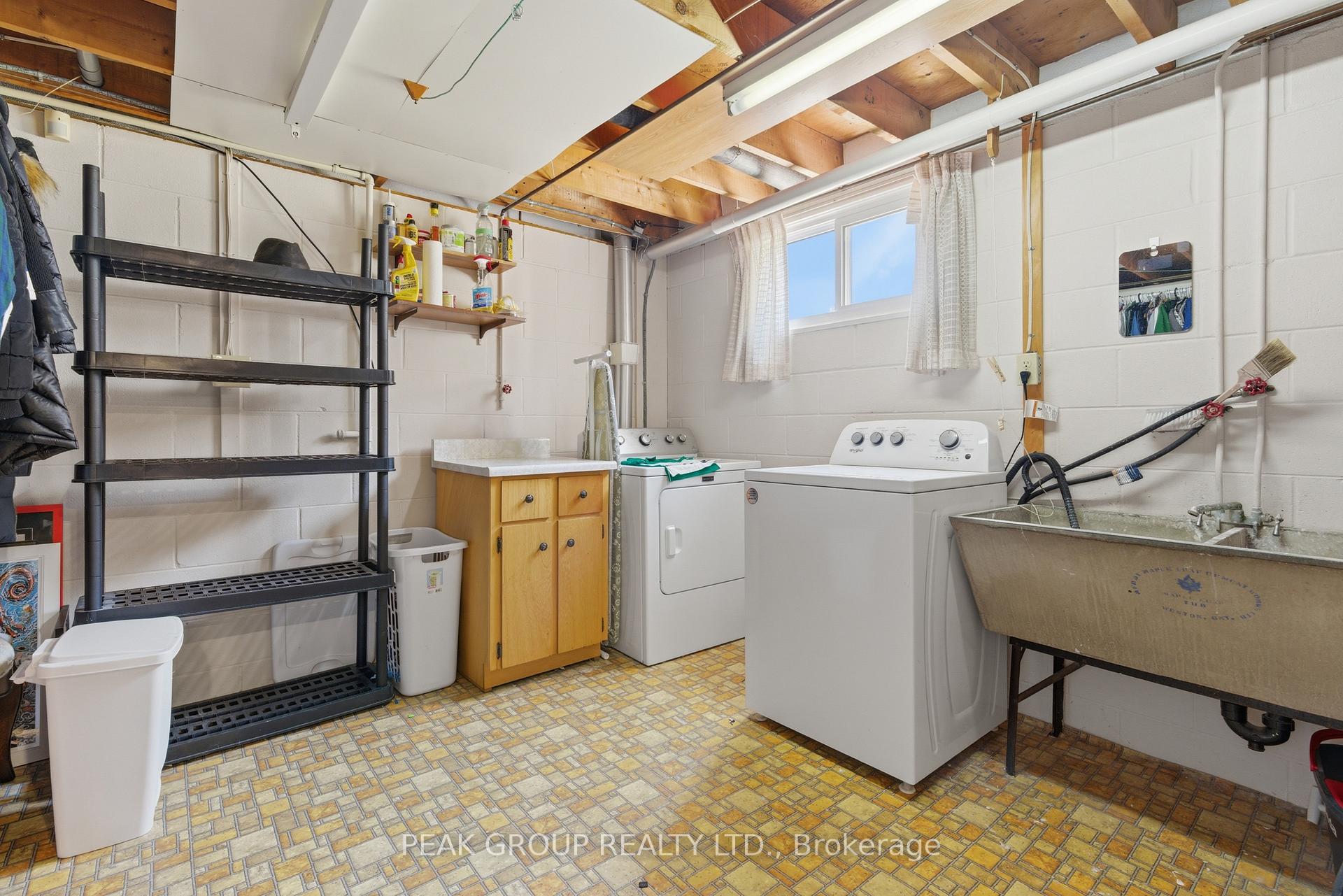 Photo 25 of 6408 Gore Street, Niagara Falls, Stamford — HOMEH