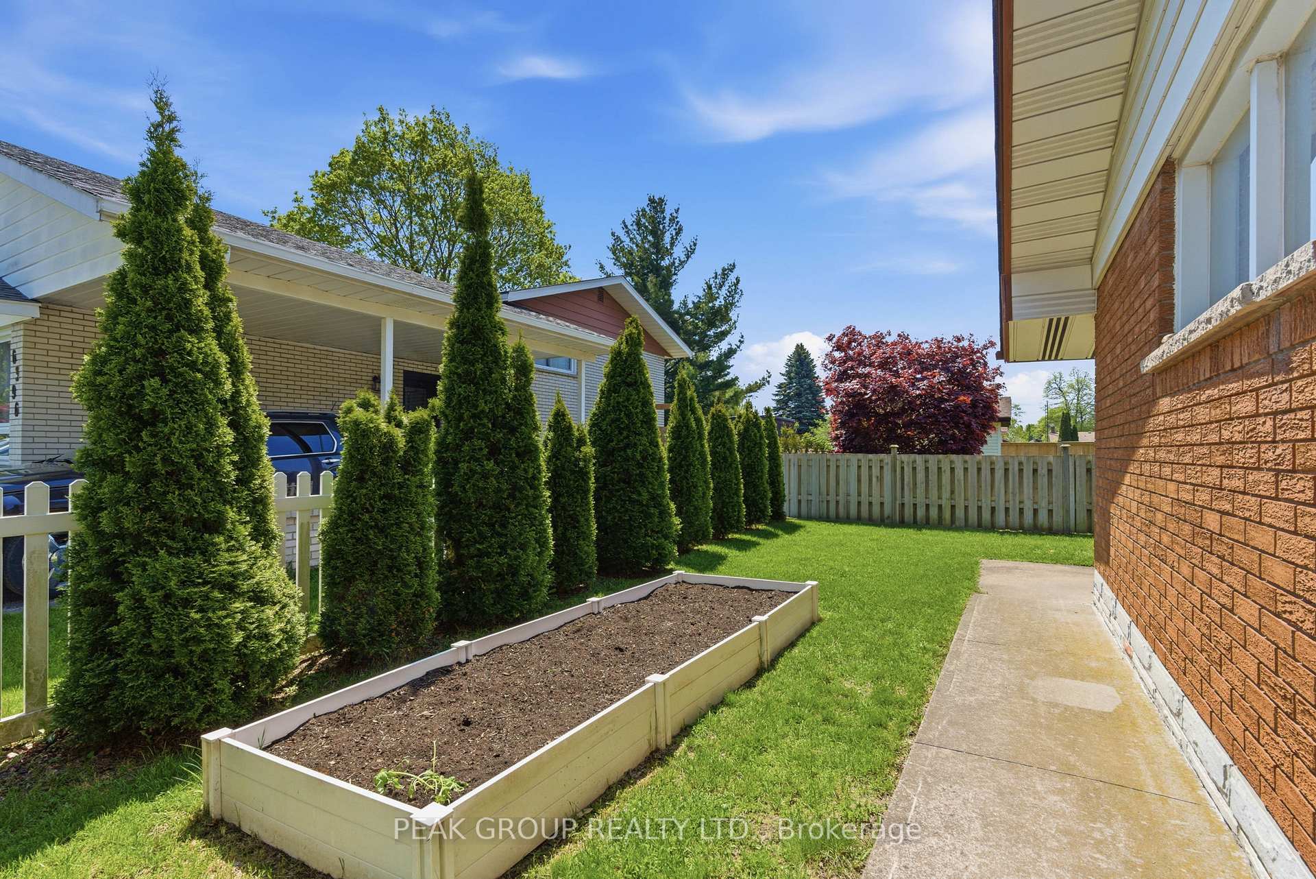 Photo 32 of 6408 Gore Street, Niagara Falls, Stamford — HOMEH