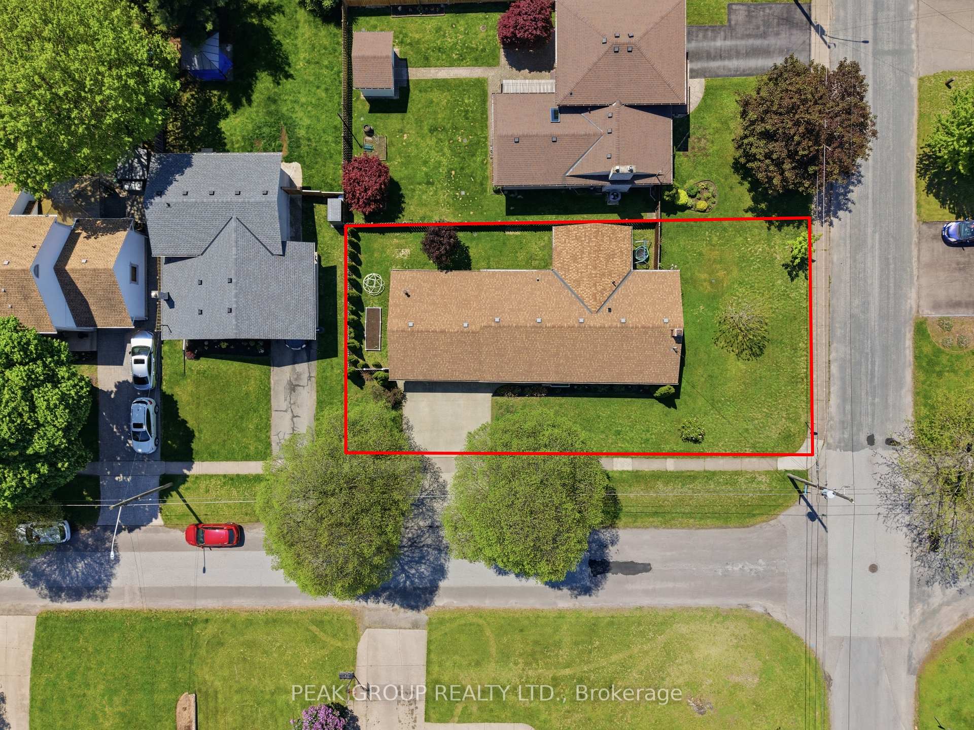 Photo 33 of 6408 Gore Street, Niagara Falls, Stamford — HOMEH