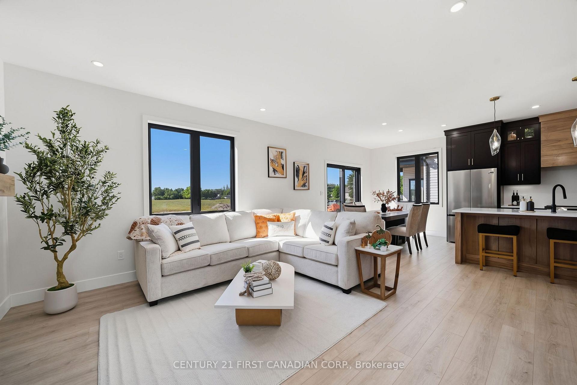 Photo 8 of 121 Addison Avenue, Lucan Biddulph, Lucan — HOMEH