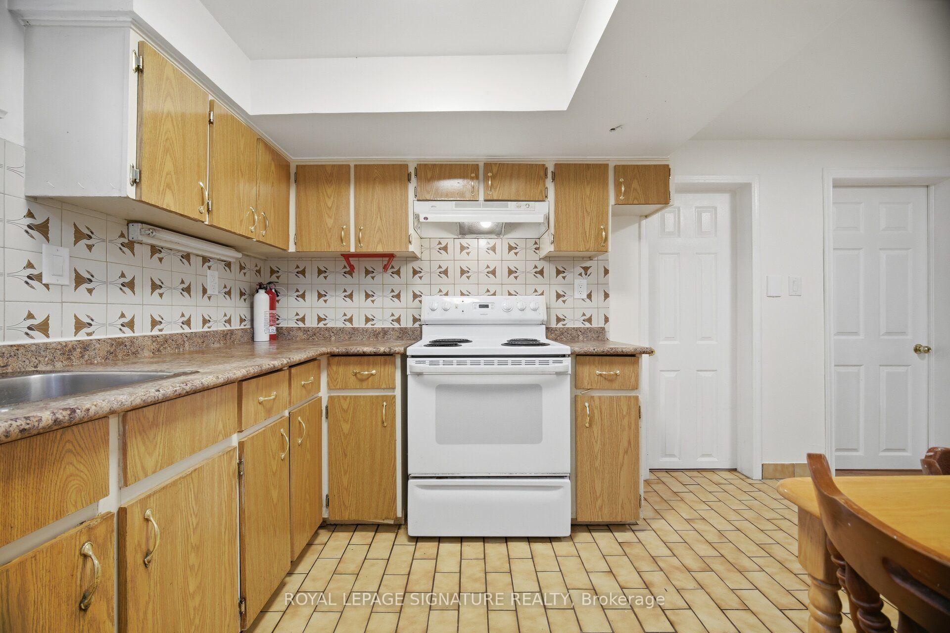 Photo 3 of 4200 Greybrook Crescent, Mississauga, Rathwood — HOMEH