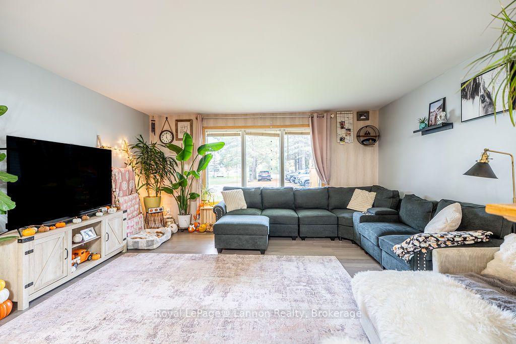Photo 4 of 1565 Mountain Road, Thunder Bay, Mountain Road — HOMEH