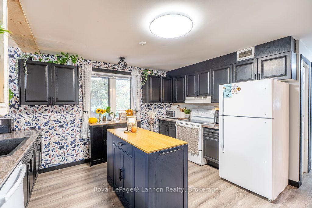 Photo 9 of 1565 Mountain Road, Thunder Bay, Mountain Road — HOMEH