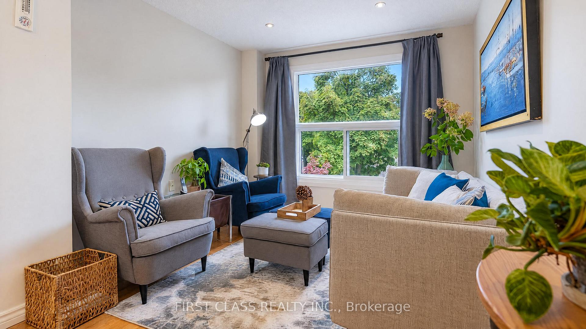 Photo 5 of 48 Cottonwood Court, Markham, Bayview Fairway-Bayview Country Club Estates — HOMEH