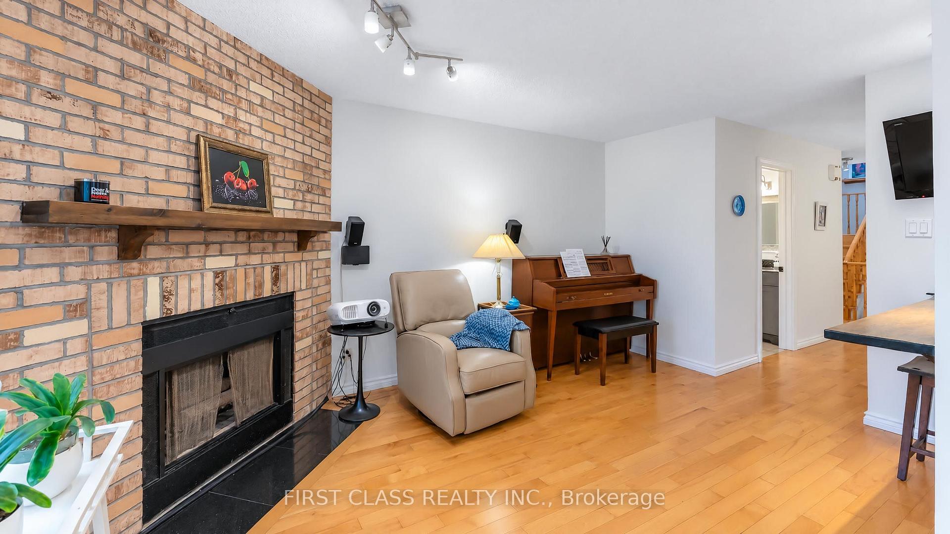 Photo 11 of 48 Cottonwood Court, Markham, Bayview Fairway-Bayview Country Club Estates — HOMEH