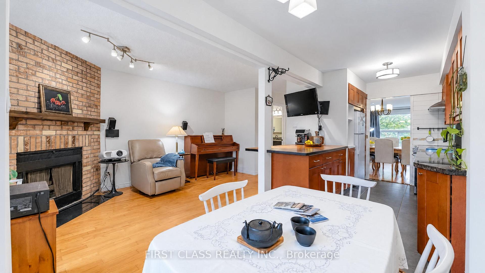 Photo 12 of 48 Cottonwood Court, Markham, Bayview Fairway-Bayview Country Club Estates — HOMEH