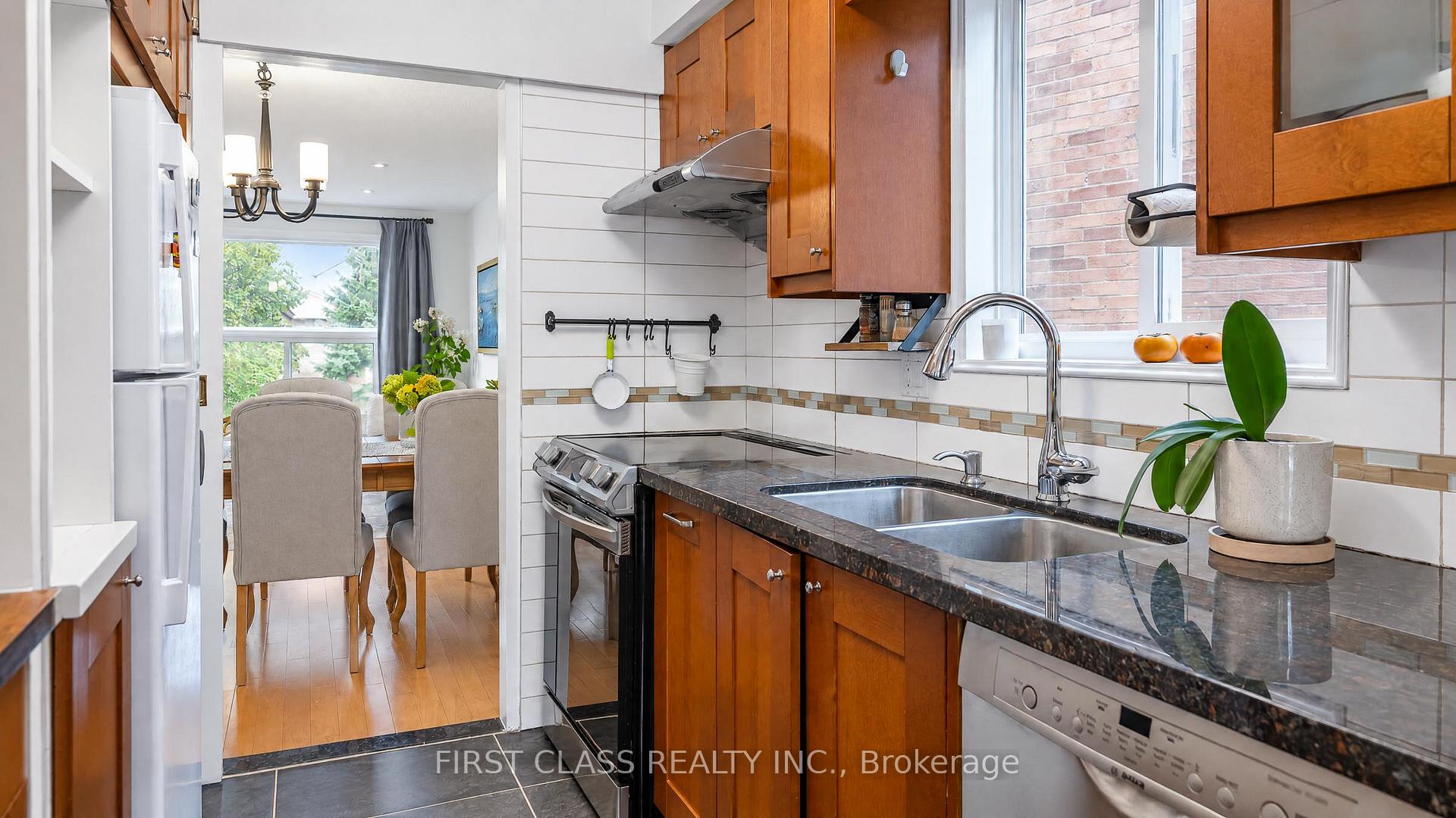 Photo 18 of 48 Cottonwood Court, Markham, Bayview Fairway-Bayview Country Club Estates — HOMEH