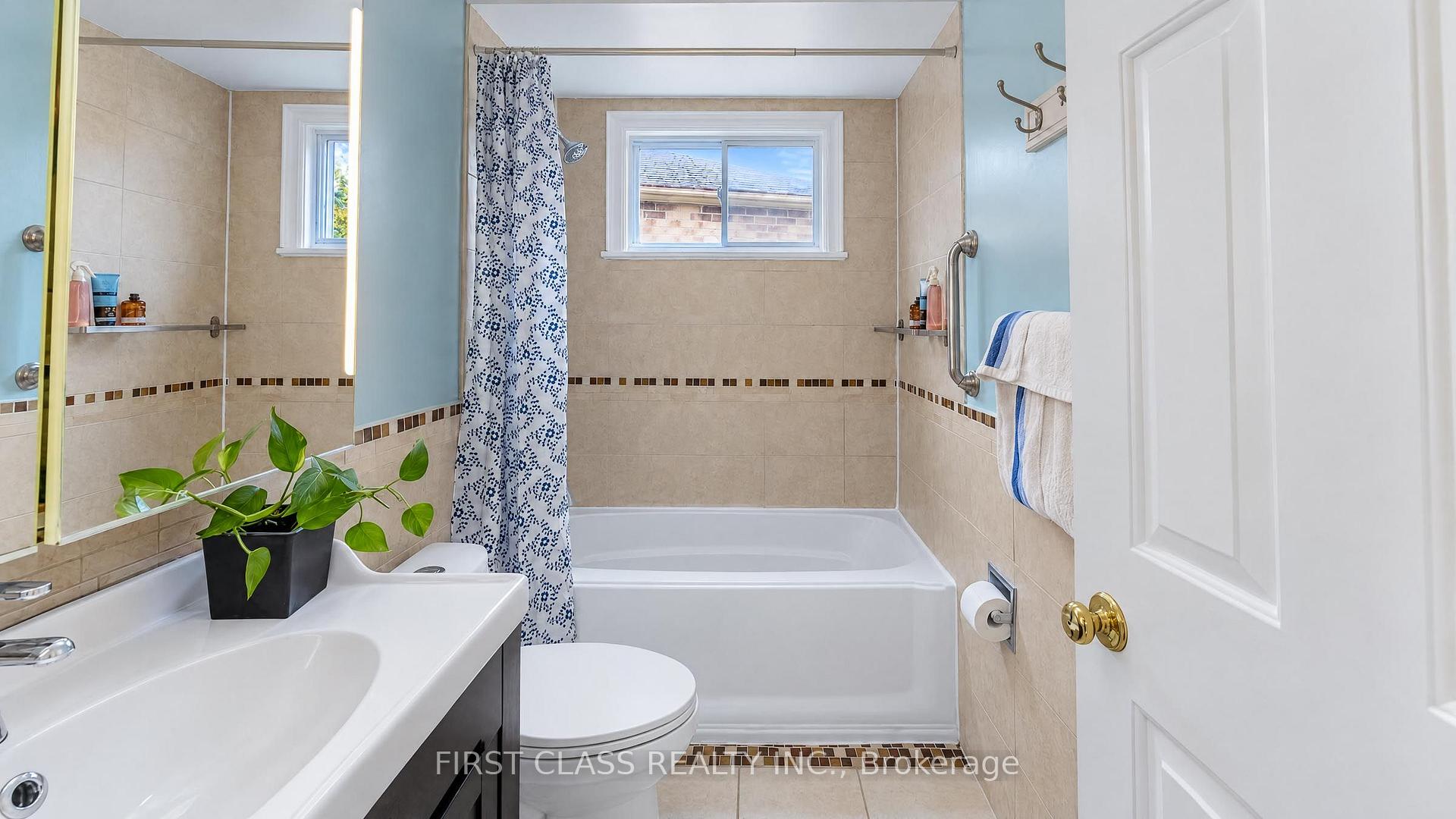 Photo 23 of 48 Cottonwood Court, Markham, Bayview Fairway-Bayview Country Club Estates — HOMEH