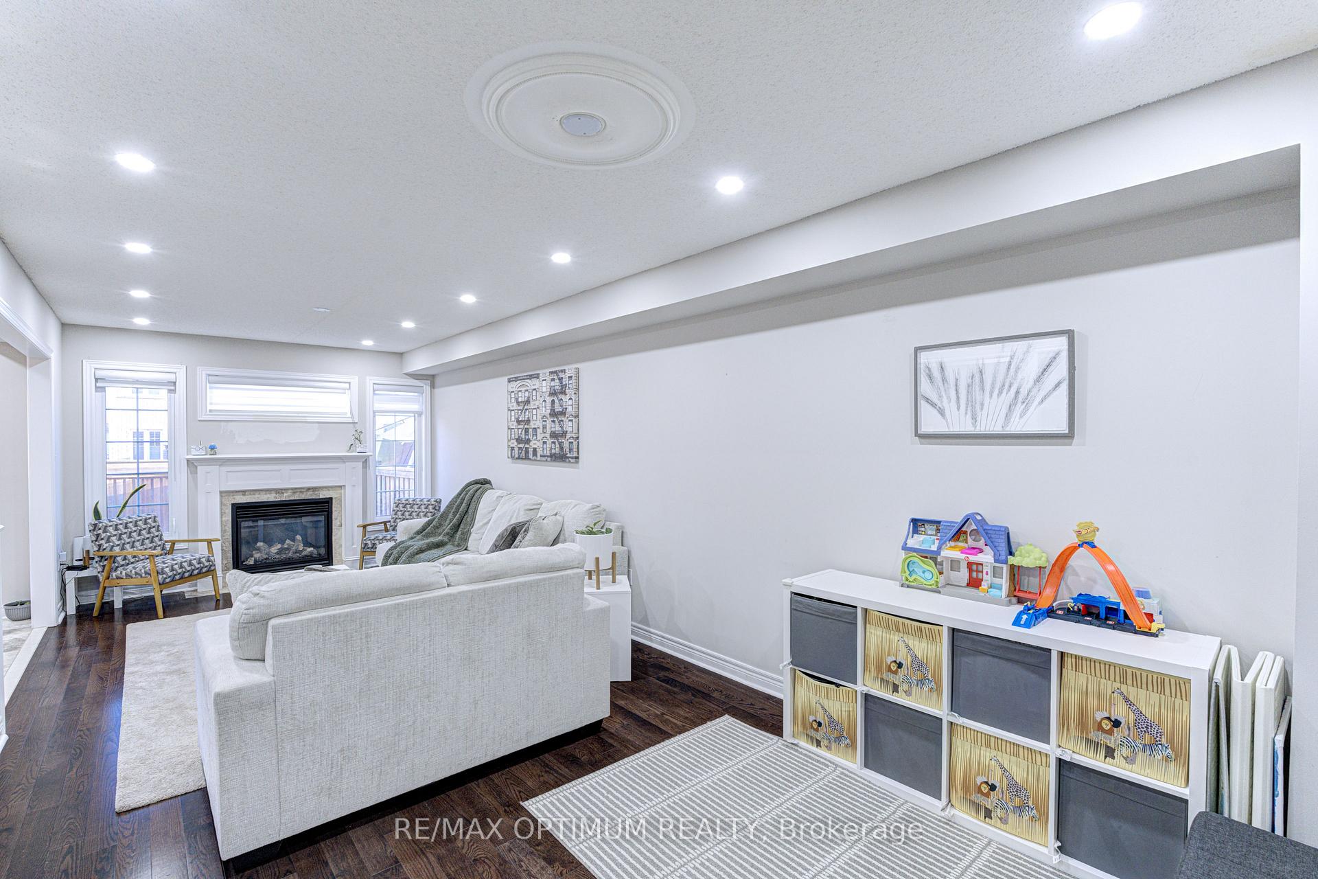 Photo 8 of 31 Keywood Street, Ajax, South East — HOMEH