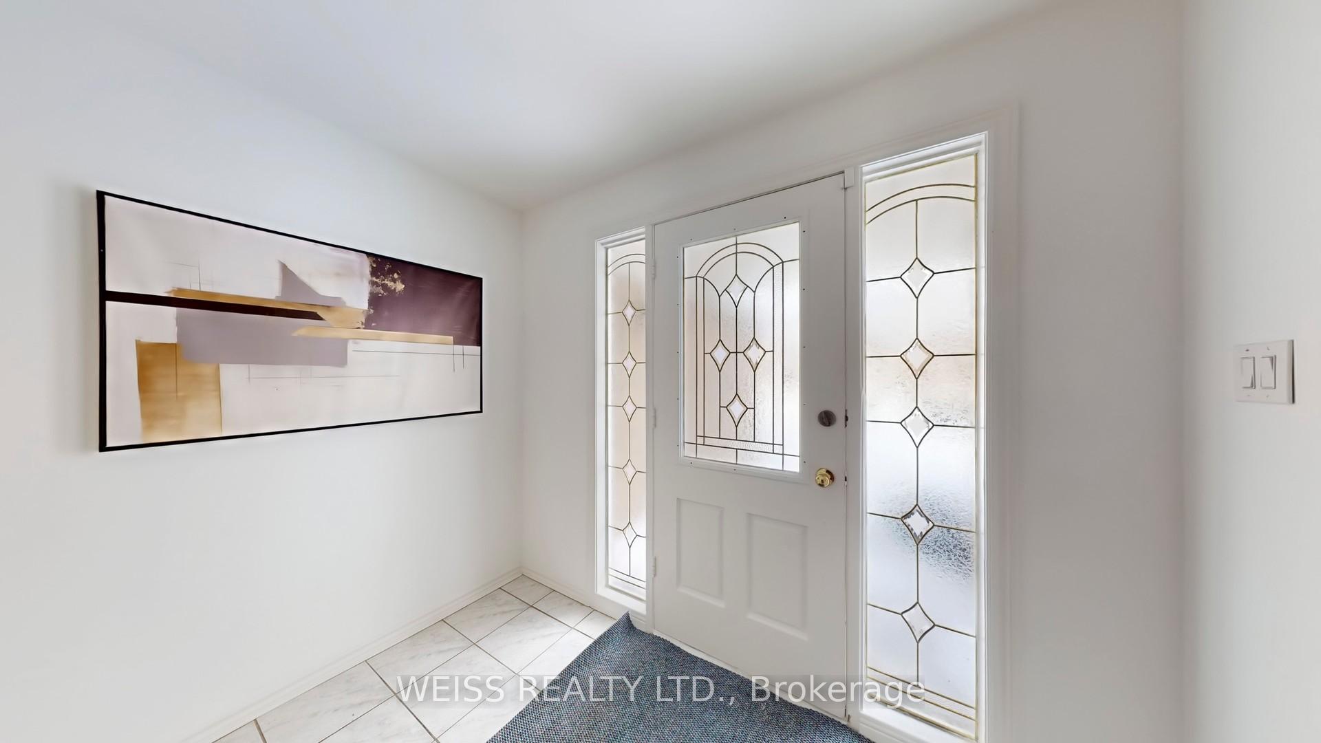 Photo 3 of 9 Tralee Street, Brampton, Heart Lake West — HOMEH
