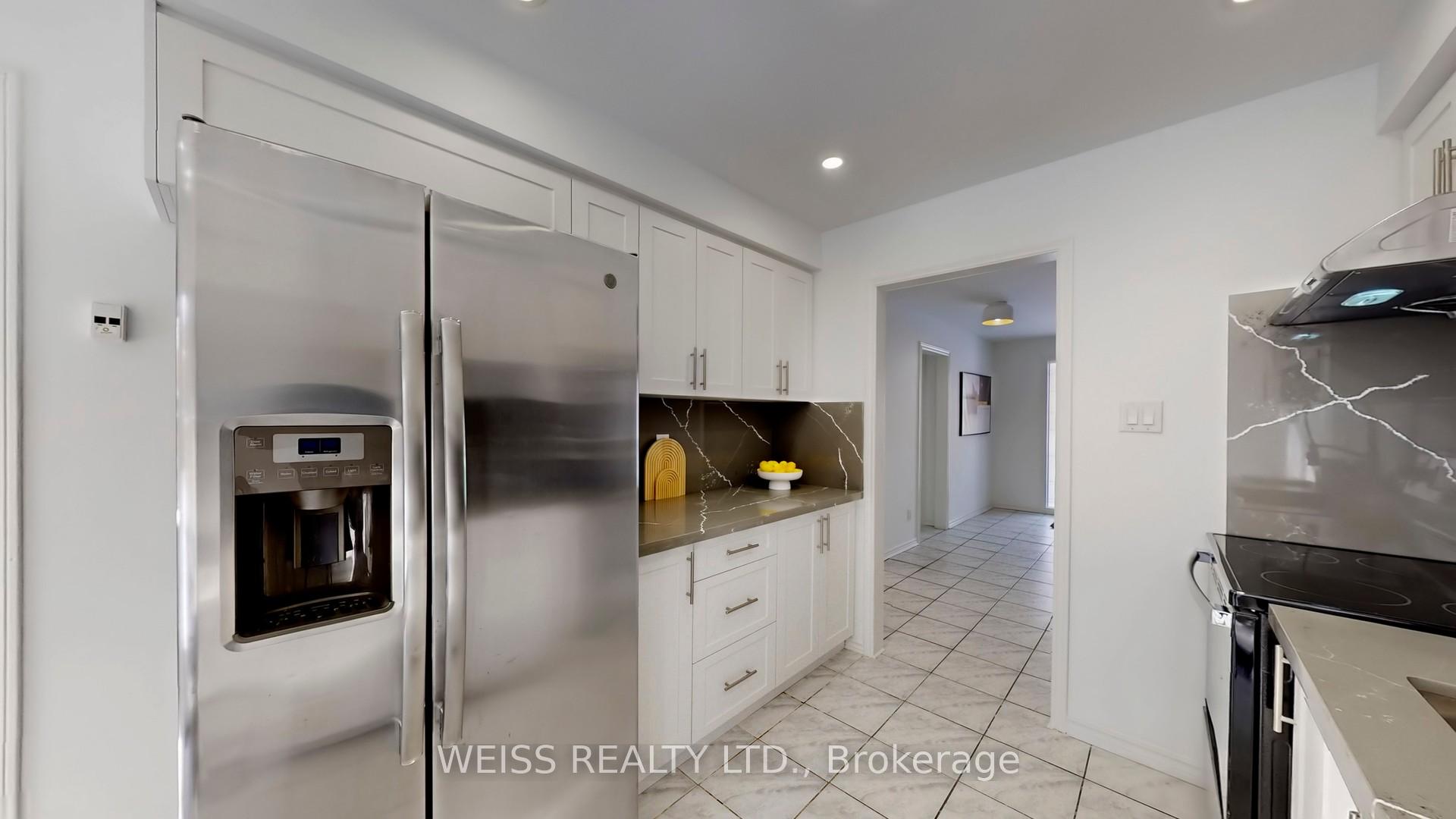 Photo 10 of 9 Tralee Street, Brampton, Heart Lake West — HOMEH