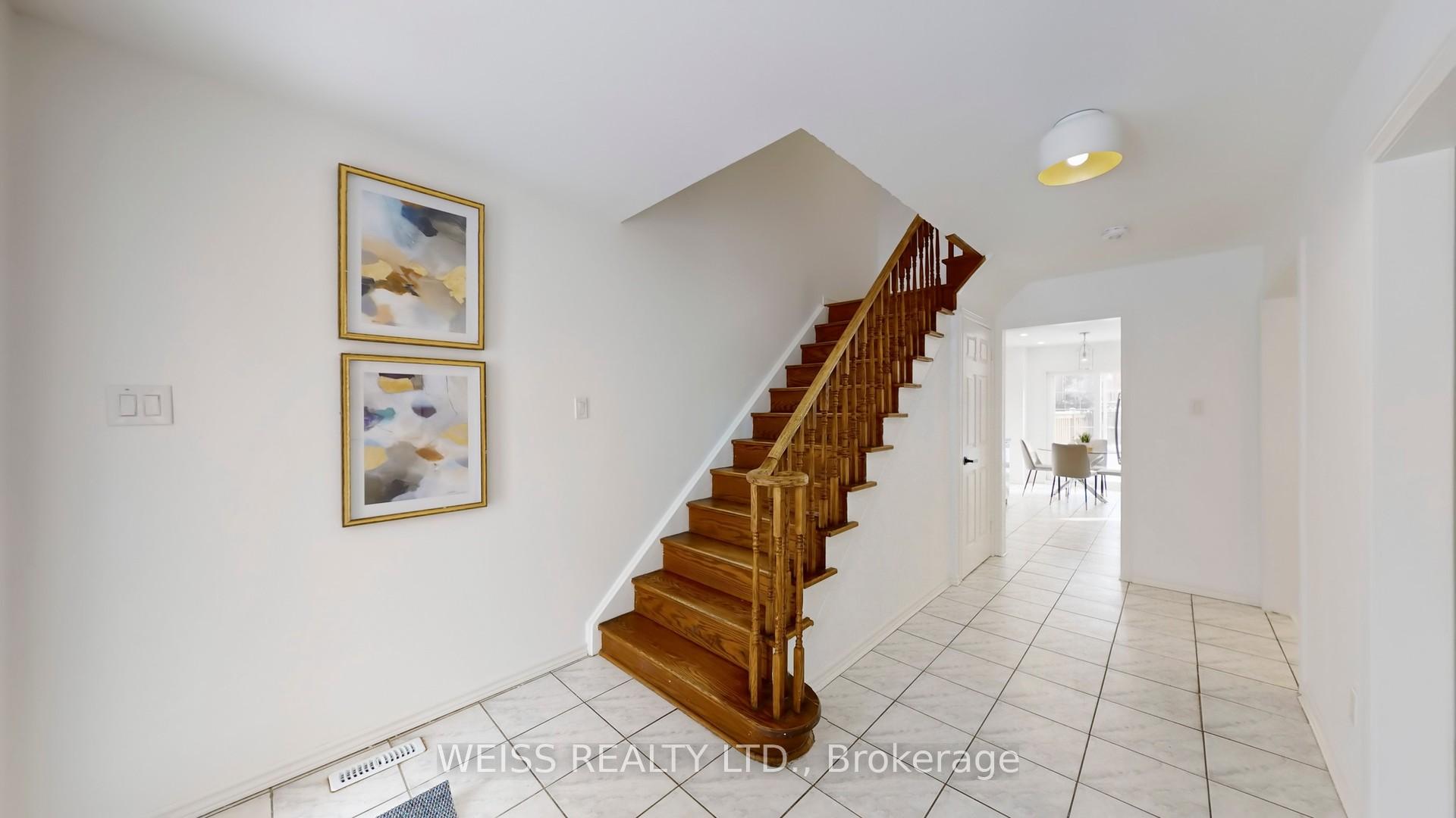 Photo 17 of 9 Tralee Street, Brampton, Heart Lake West — HOMEH