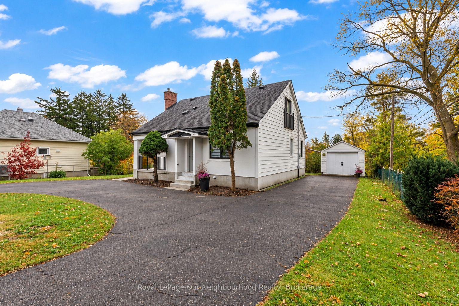 Photo of Unit B, 513 Parkhill Road