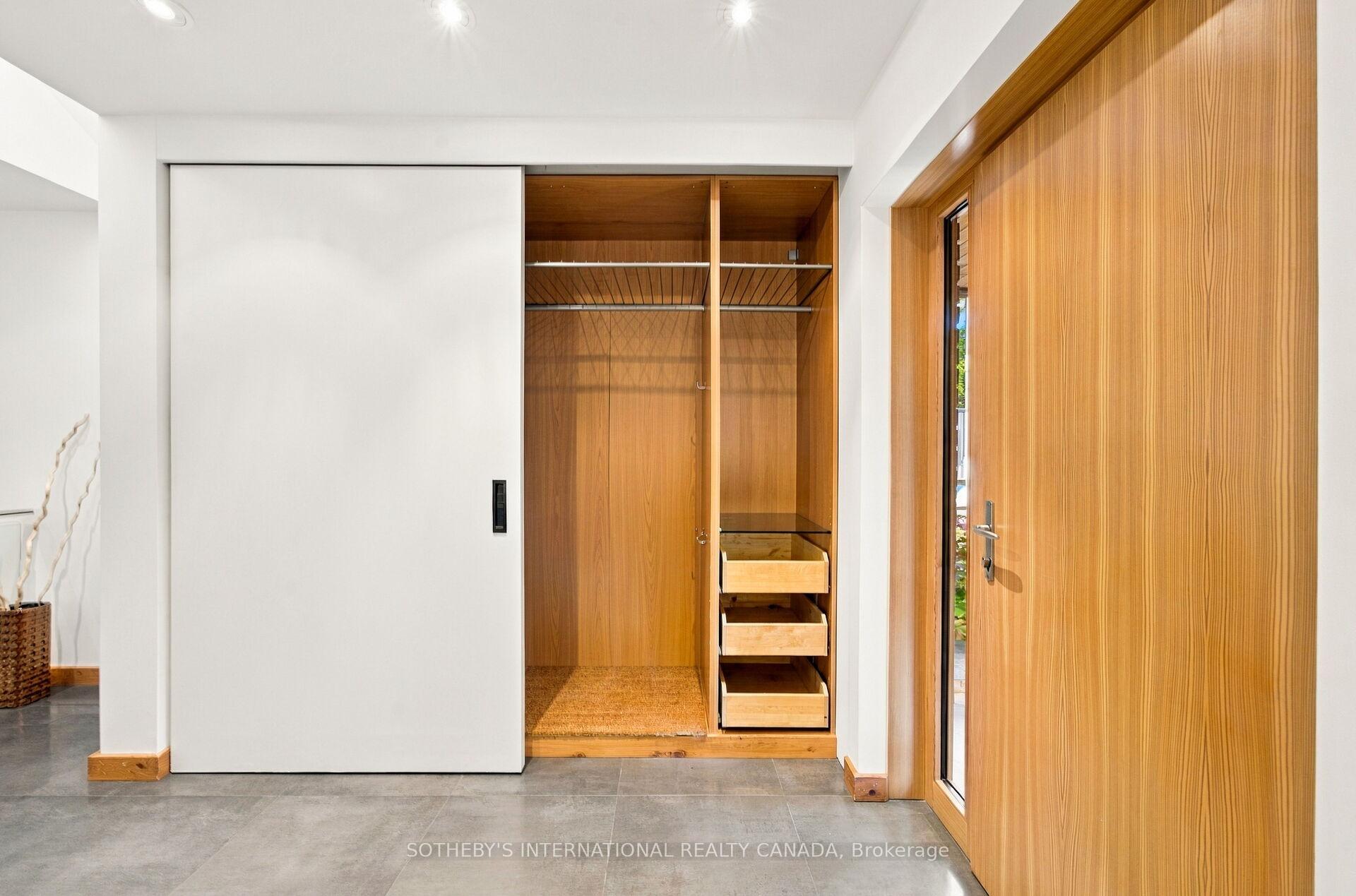 Photo 13 of 16 Sunnybrook Road, Toronto, High Park-Swansea — HOMEH