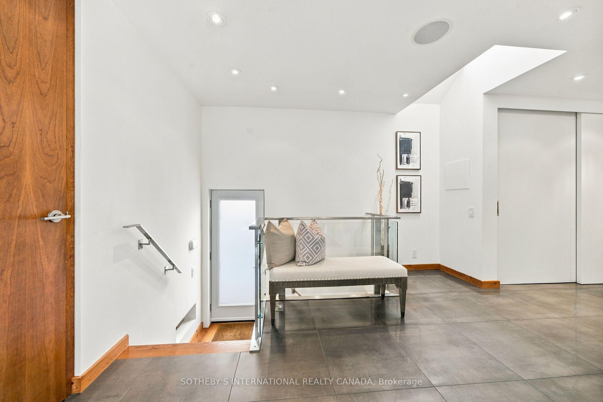 Photo 14 of 16 Sunnybrook Road, Toronto, High Park-Swansea — HOMEH