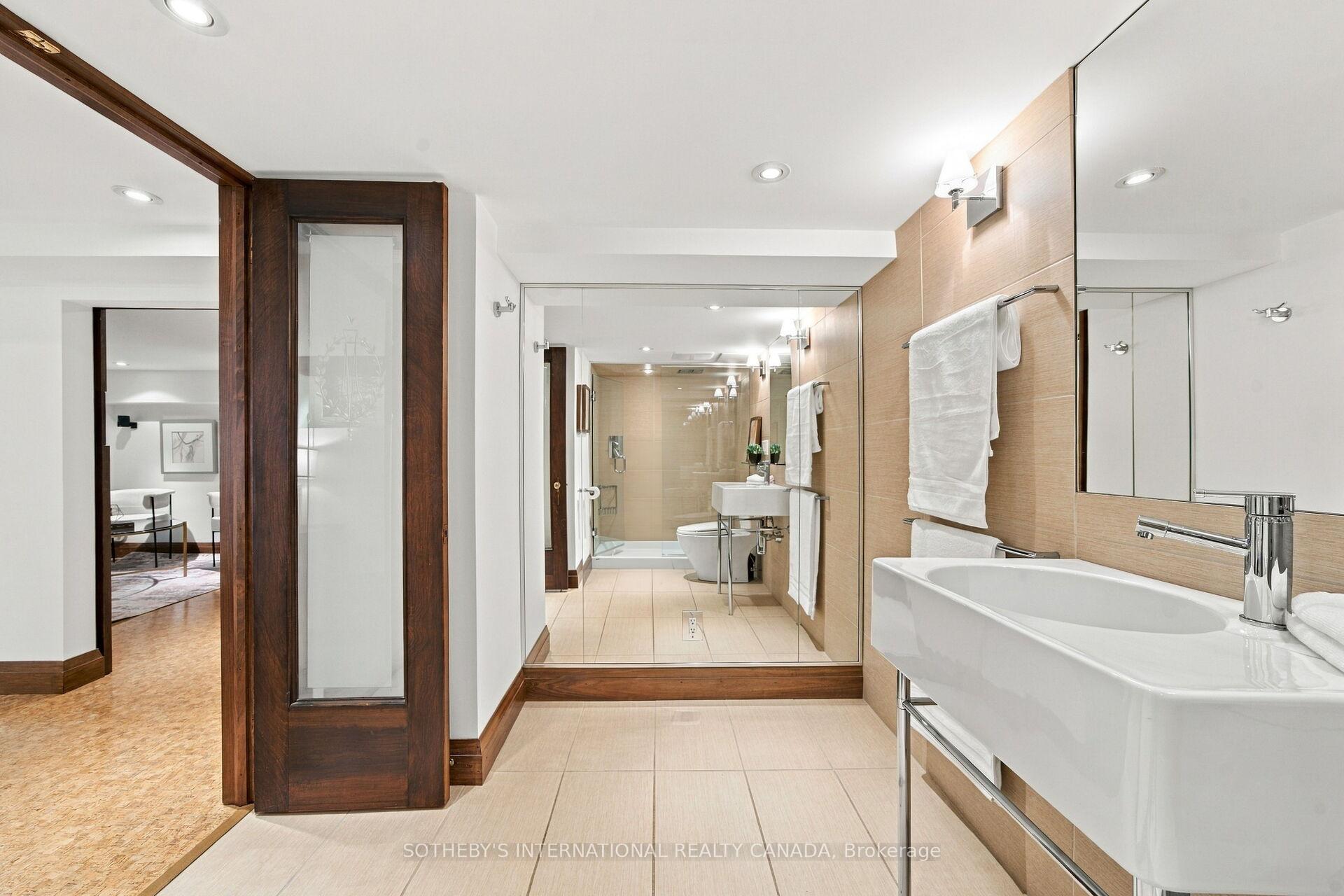 Photo 39 of 16 Sunnybrook Road, Toronto, High Park-Swansea — HOMEH