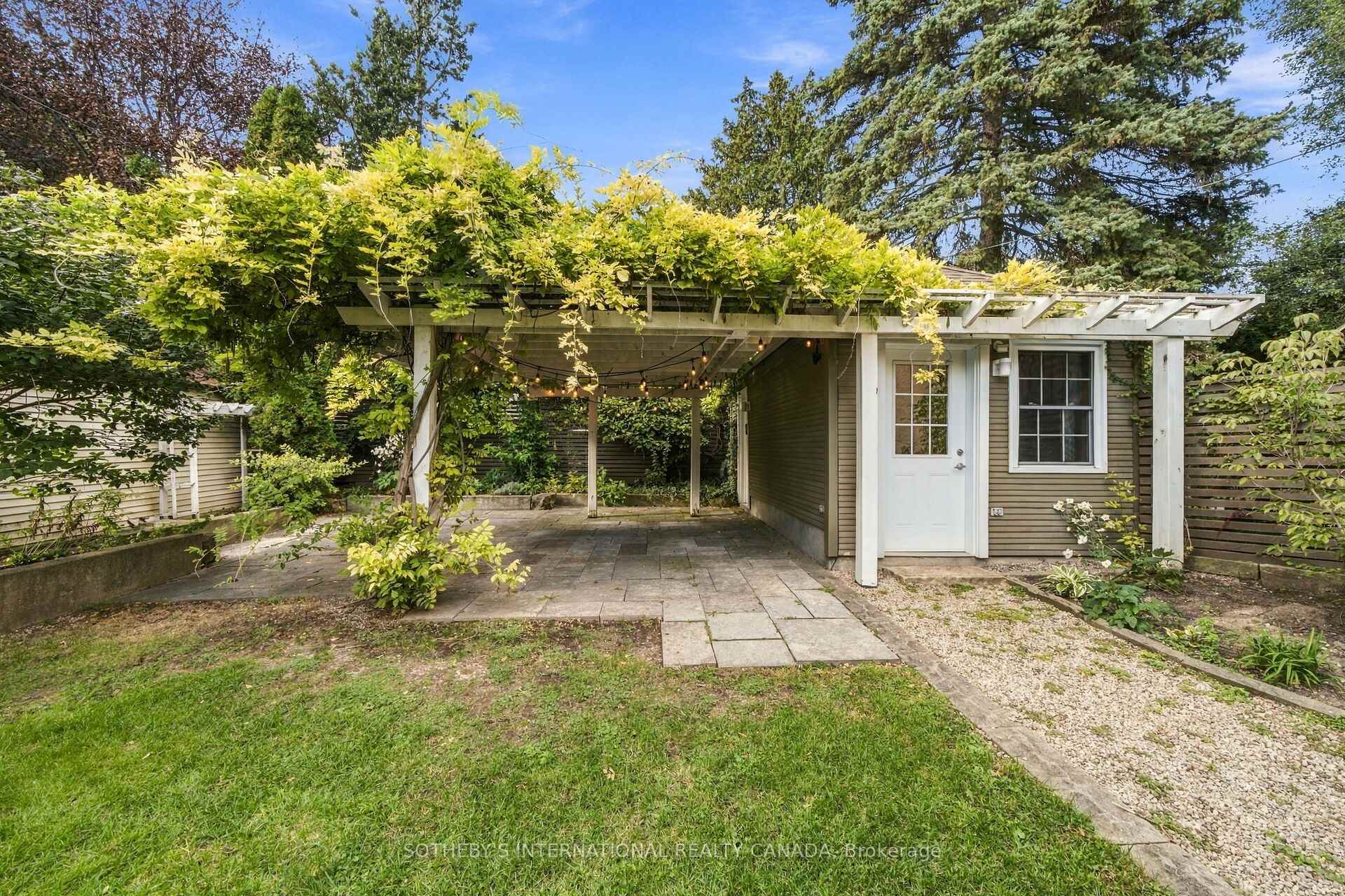 Photo 42 of 16 Sunnybrook Road, Toronto, High Park-Swansea — HOMEH