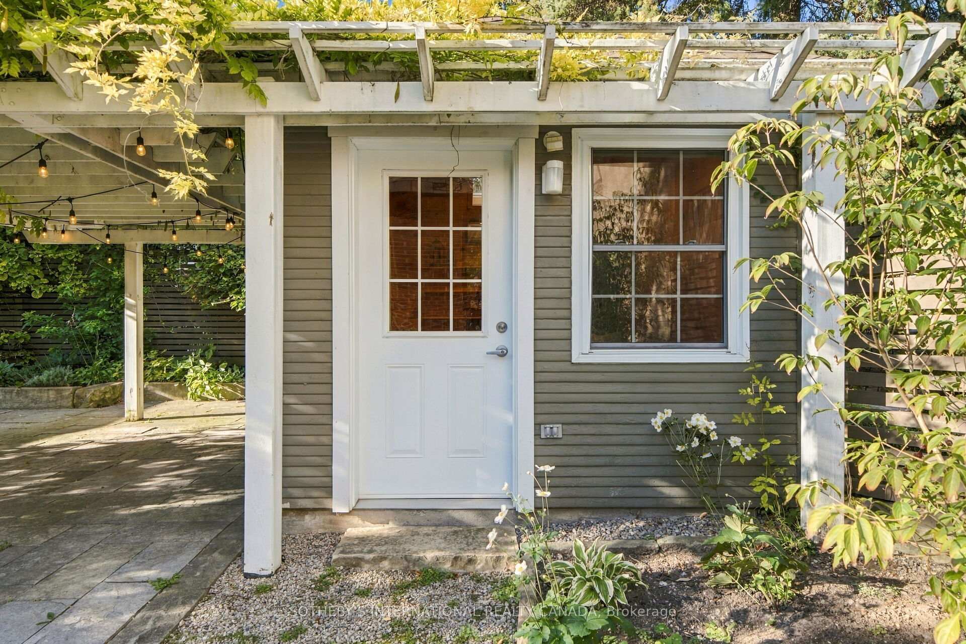 Photo 43 of 16 Sunnybrook Road, Toronto, High Park-Swansea — HOMEH