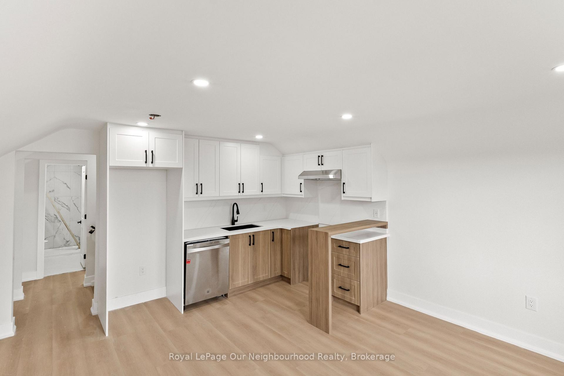 Photo 3 of Unit C, 513 Parkhill Road, Peterborough, Town Ward 3 — HOMEH