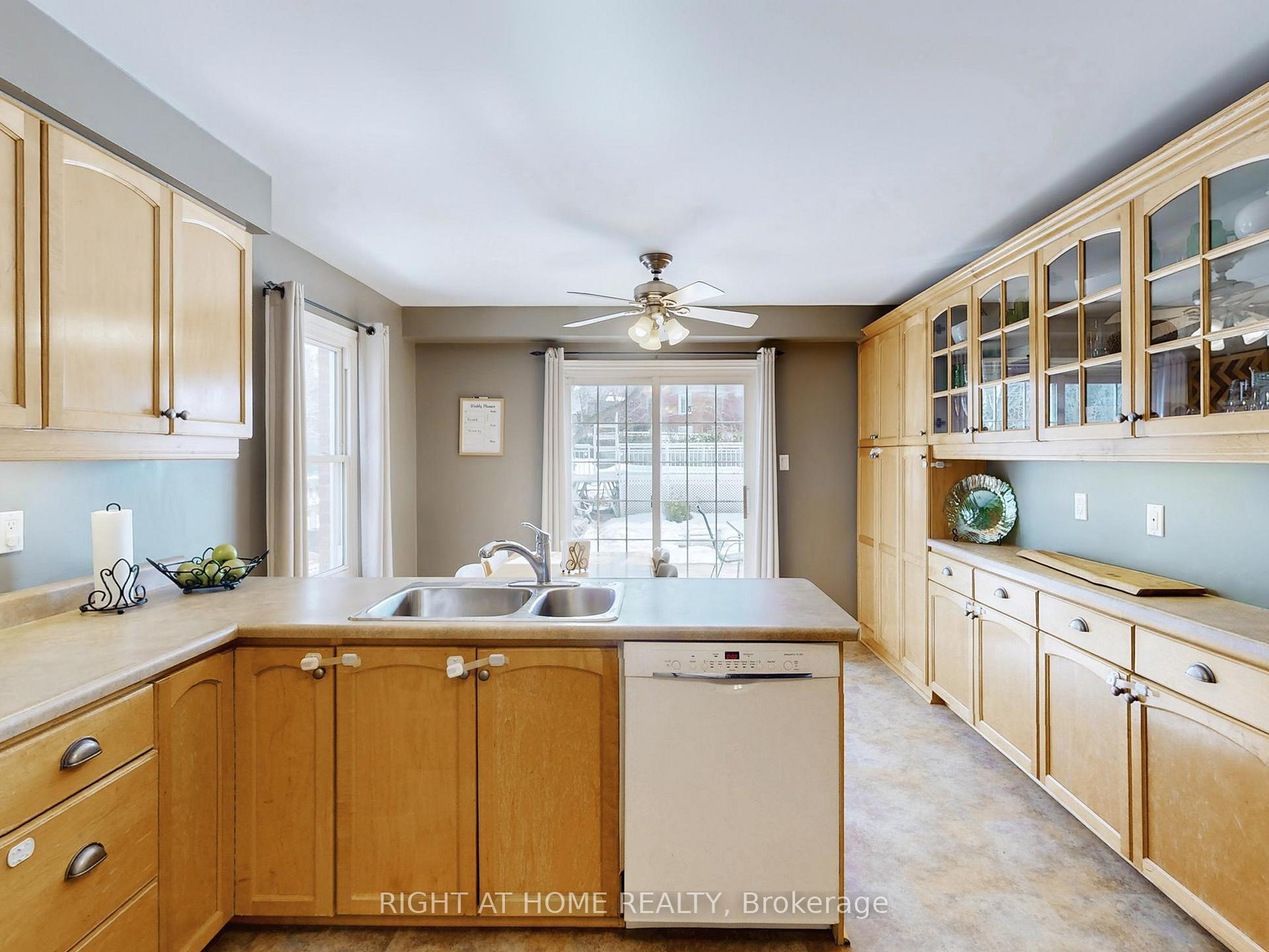 Photo 17 of 9 Sherie Drive, Georgina, Keswick North — HOMEH