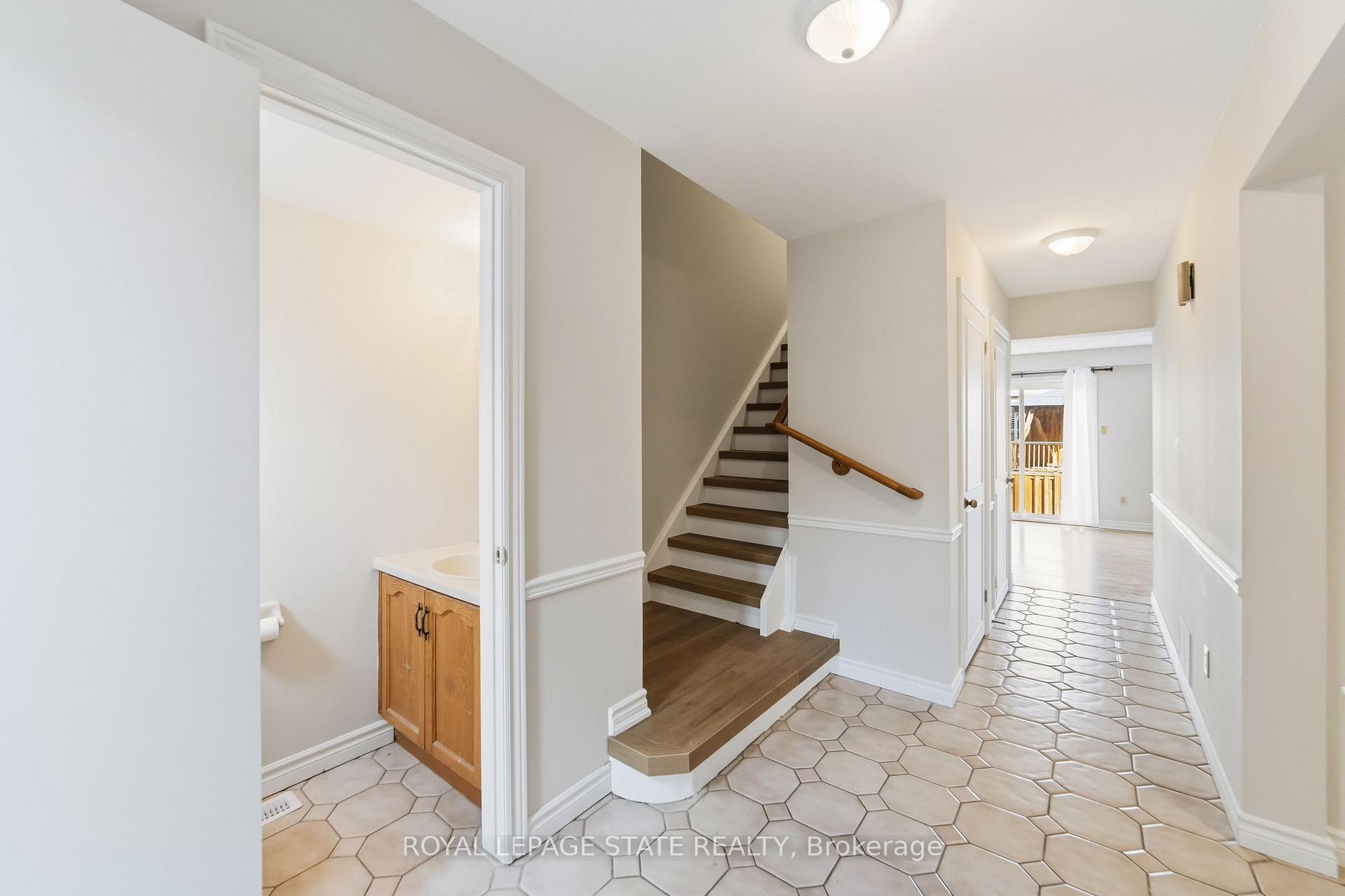 Photo 5 of Unit 5, 1475 Upper Gage Avenue, Hamilton, Randall — HOMEH