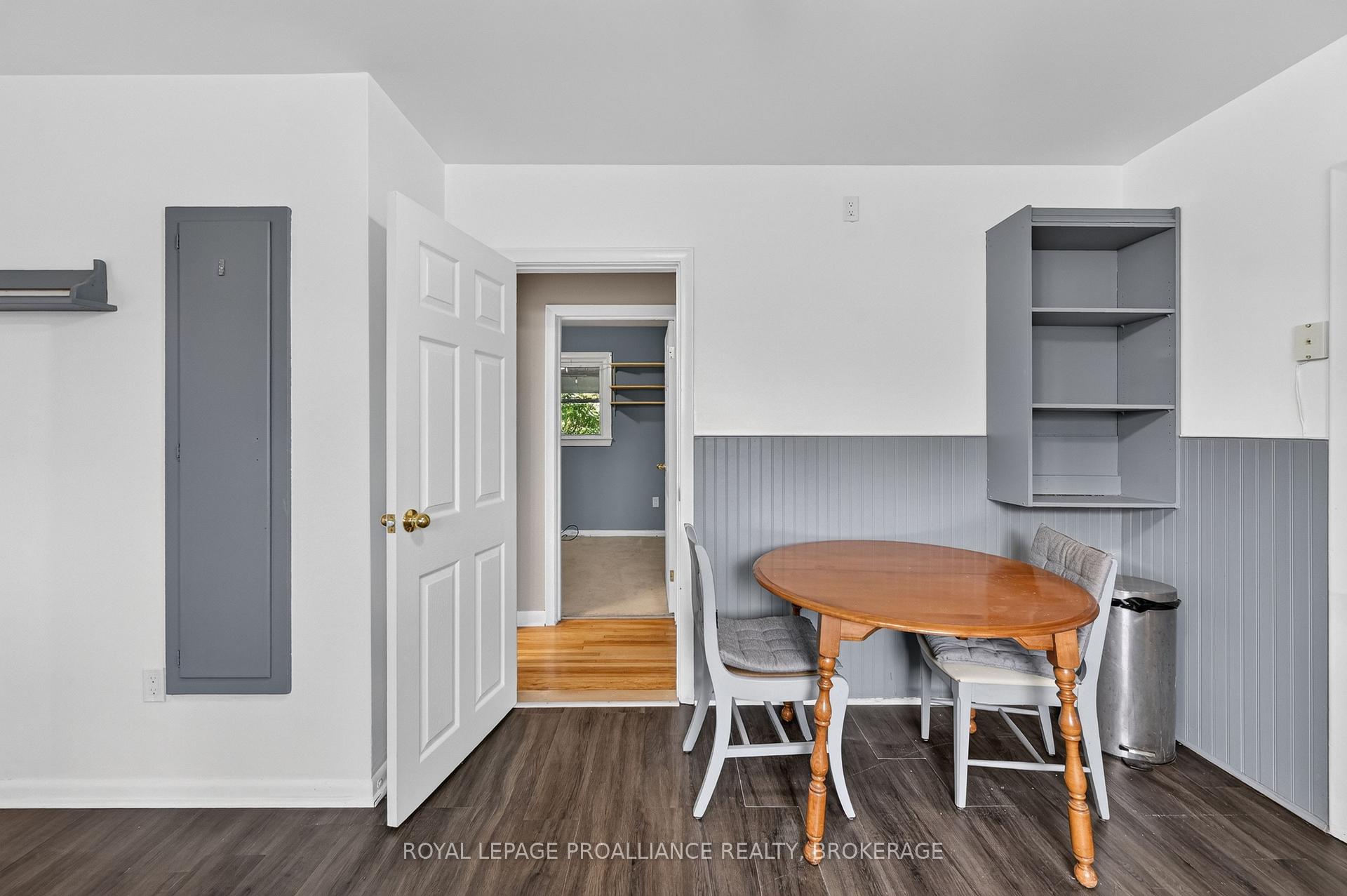 Photo 5 of 39 Fairfield Boulevard, Loyalist, Amherstview — HOMEH