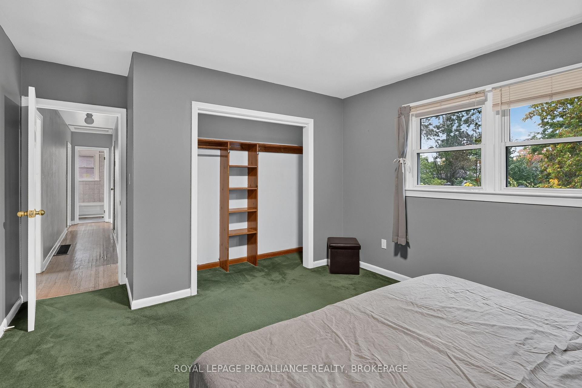 Photo 16 of 39 Fairfield Boulevard, Loyalist, Amherstview — HOMEH