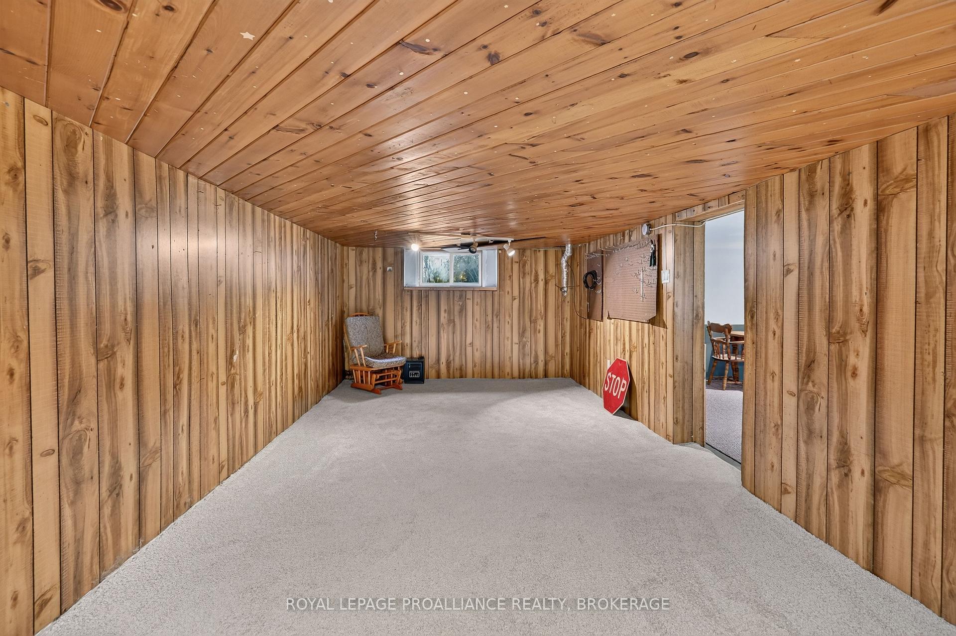 Photo 21 of 39 Fairfield Boulevard, Loyalist, Amherstview — HOMEH