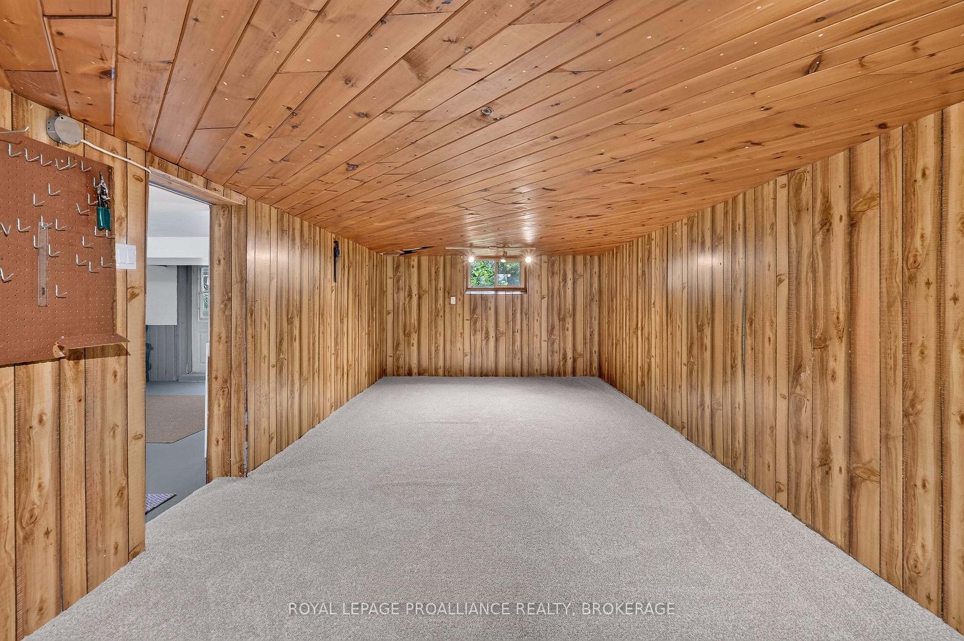 Photo 22 of 39 Fairfield Boulevard, Loyalist, Amherstview — HOMEH