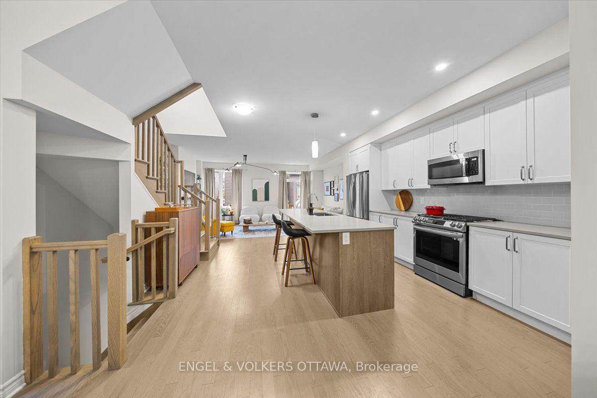 Photo 5 of 124 Patchell Place N, North Grenville, North Grenville Twp (Kemptville South) — HOMEH