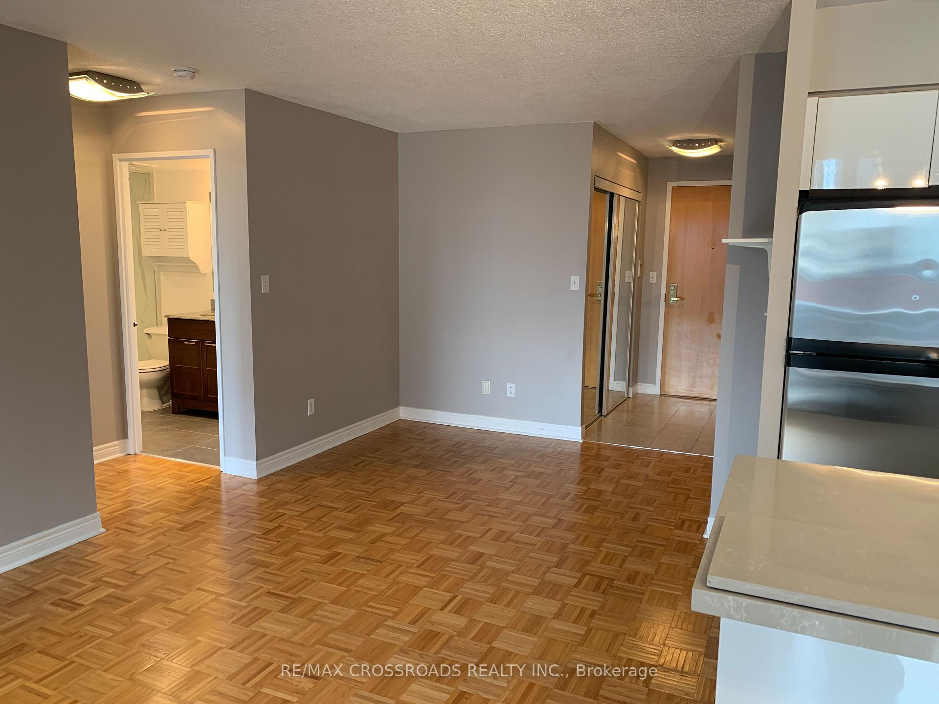 Photo 5 of Unit 1211, 43 Eglinton Avenue E, Toronto, Mount Pleasant West — HOMEH