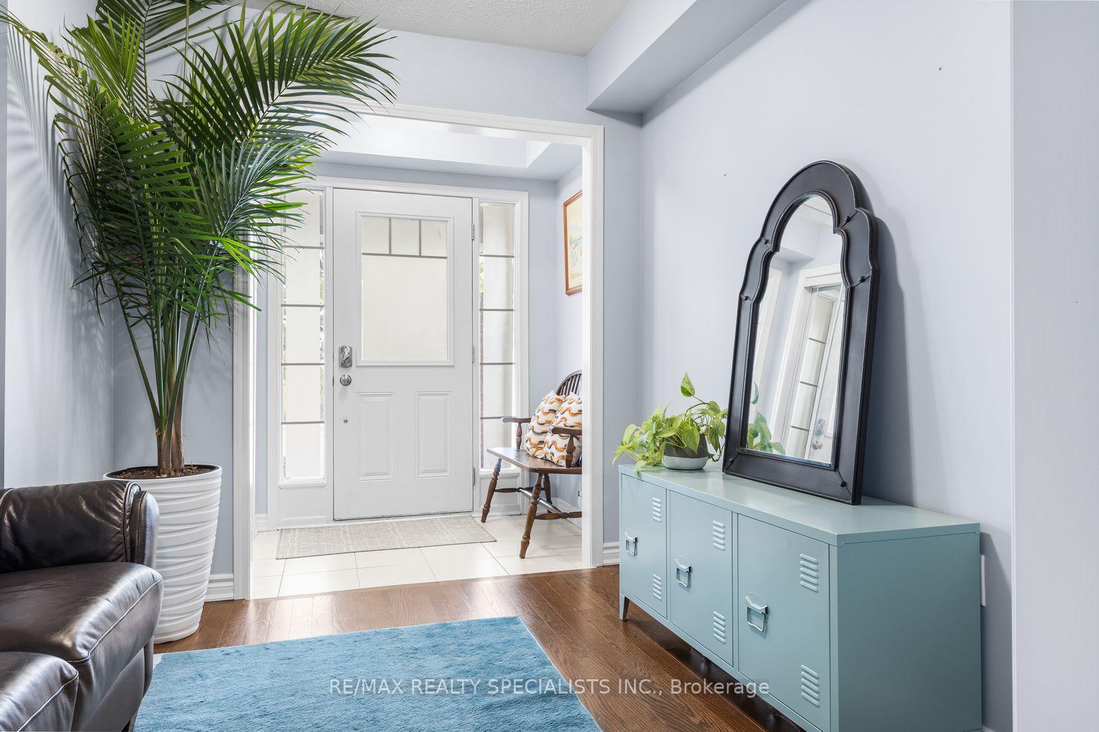 Photo 4 of 149 Asleton Boulevard, Milton, Willmott — HOMEH