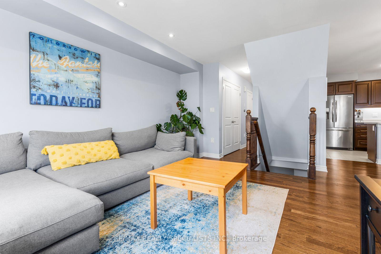 Photo 9 of 149 Asleton Boulevard, Milton, Willmott — HOMEH
