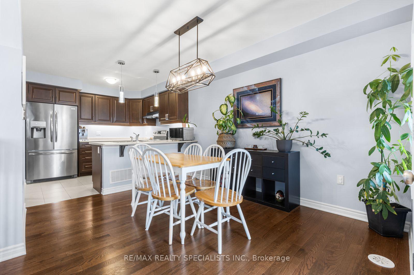 Photo 10 of 149 Asleton Boulevard, Milton, Willmott — HOMEH