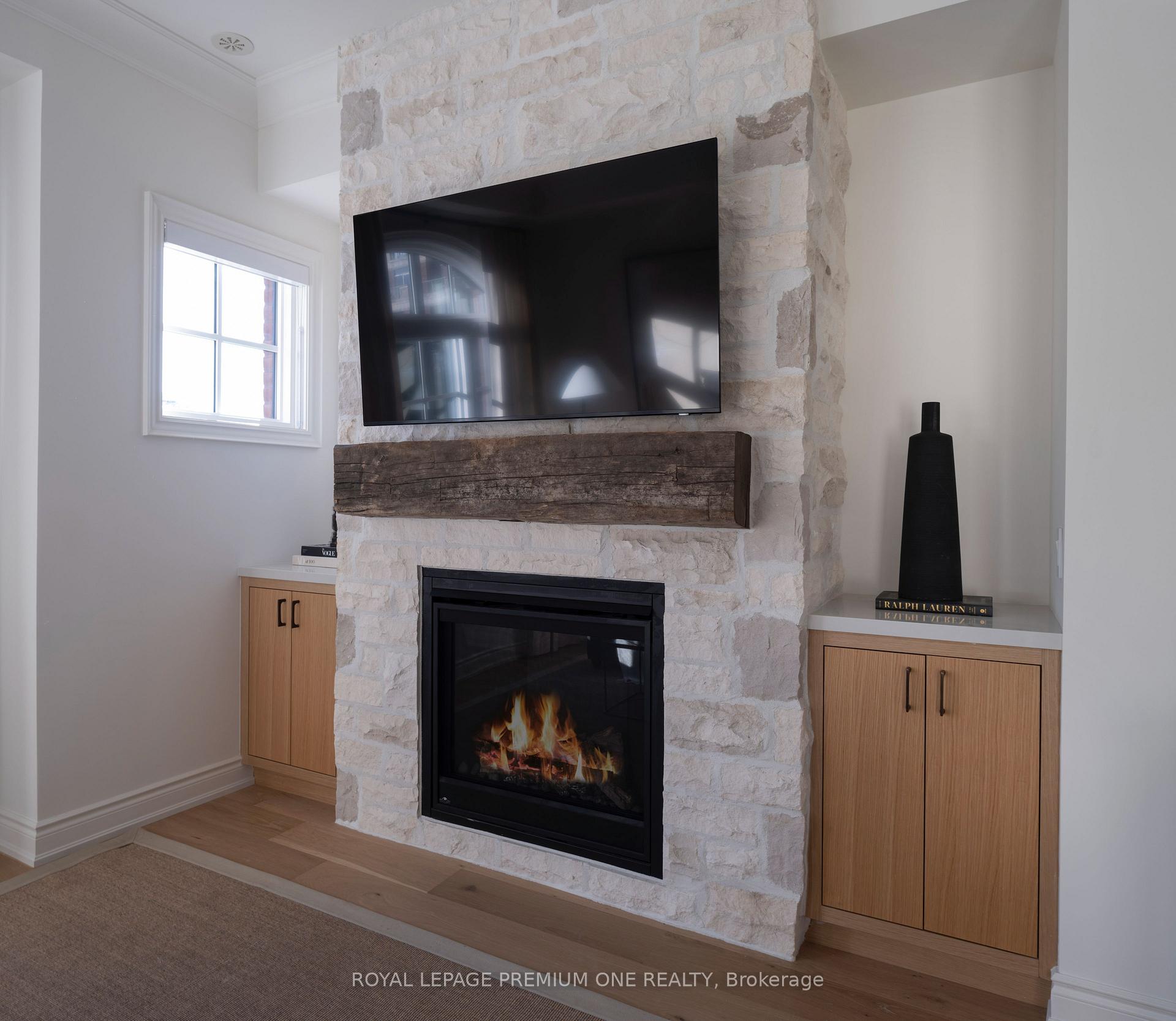 Photo 8 of 20 Earlington Avenue, Etobicoke, Kingsway South — HOMEH