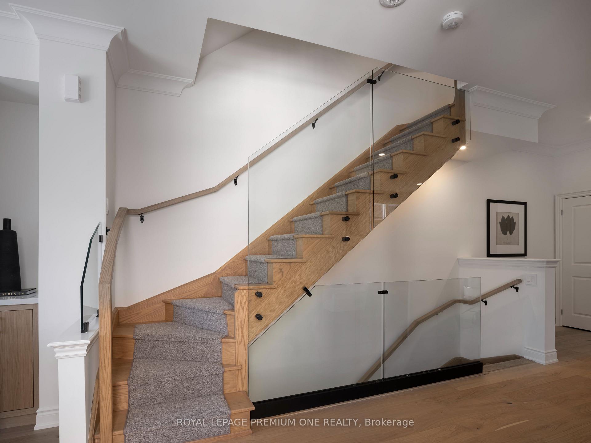Photo 20 of 20 Earlington Avenue, Etobicoke, Kingsway South — HOMEH