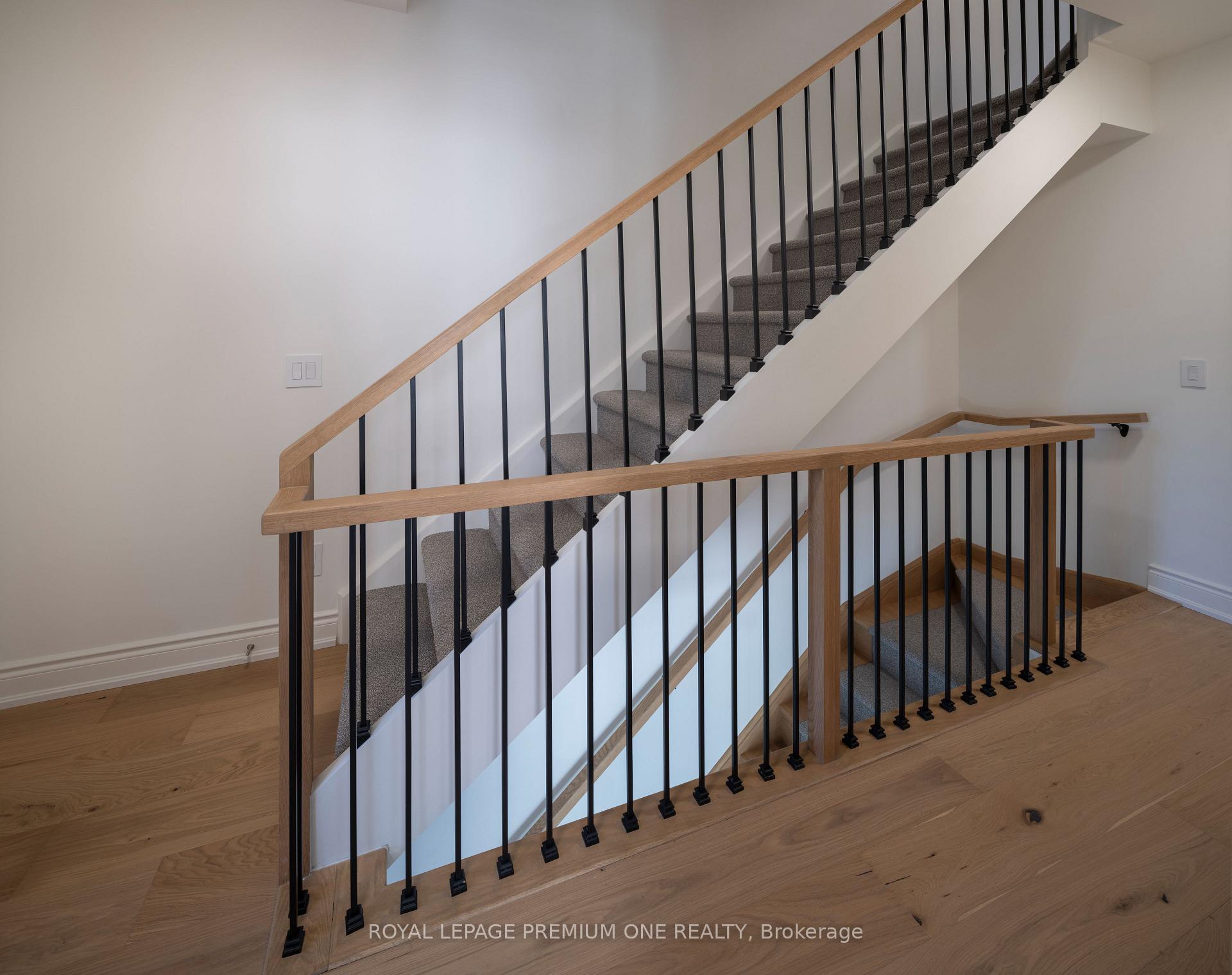 Photo 23 of 20 Earlington Avenue, Etobicoke, Kingsway South — HOMEH