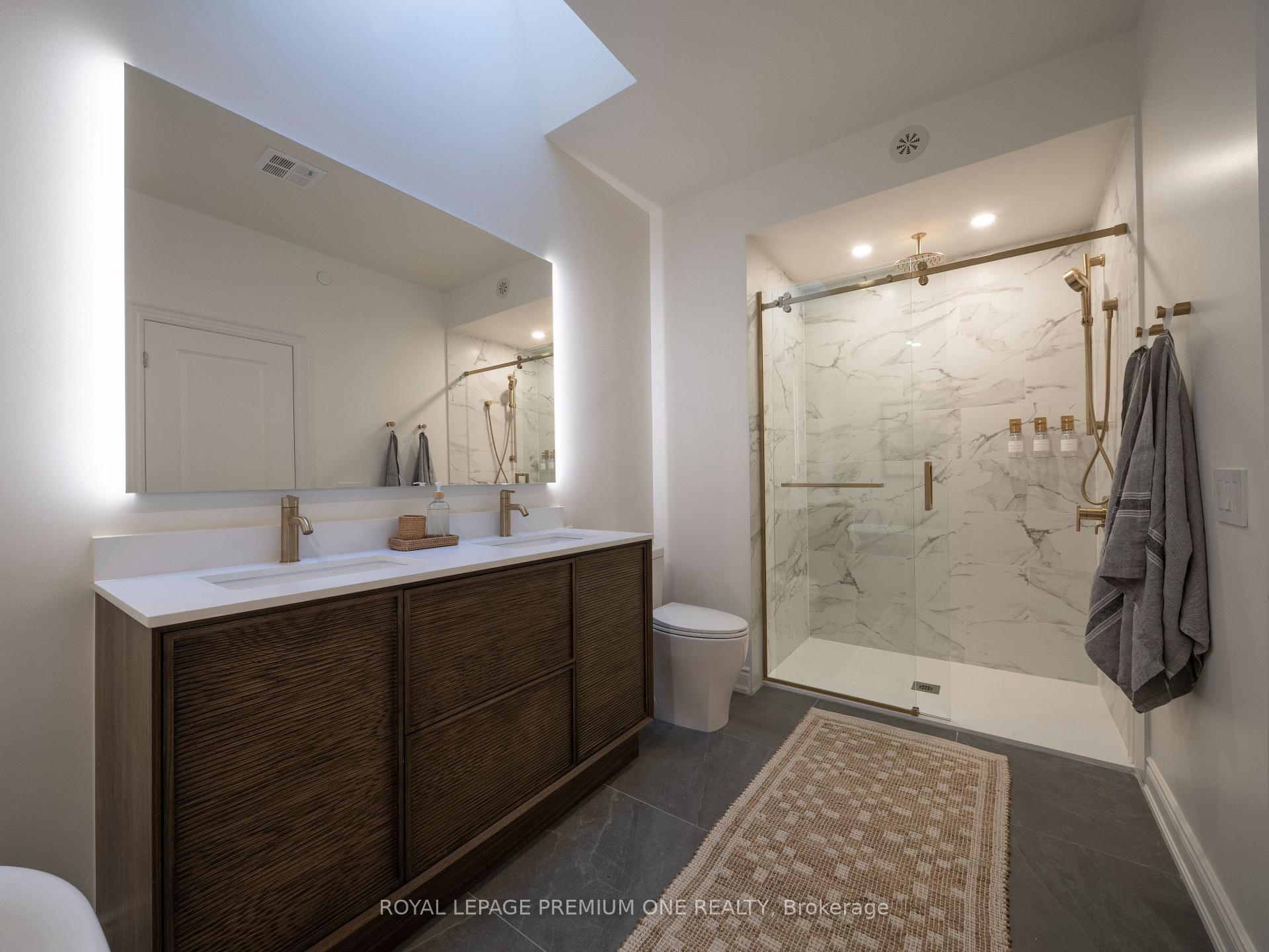 Photo 32 of 20 Earlington Avenue, Etobicoke, Kingsway South — HOMEH