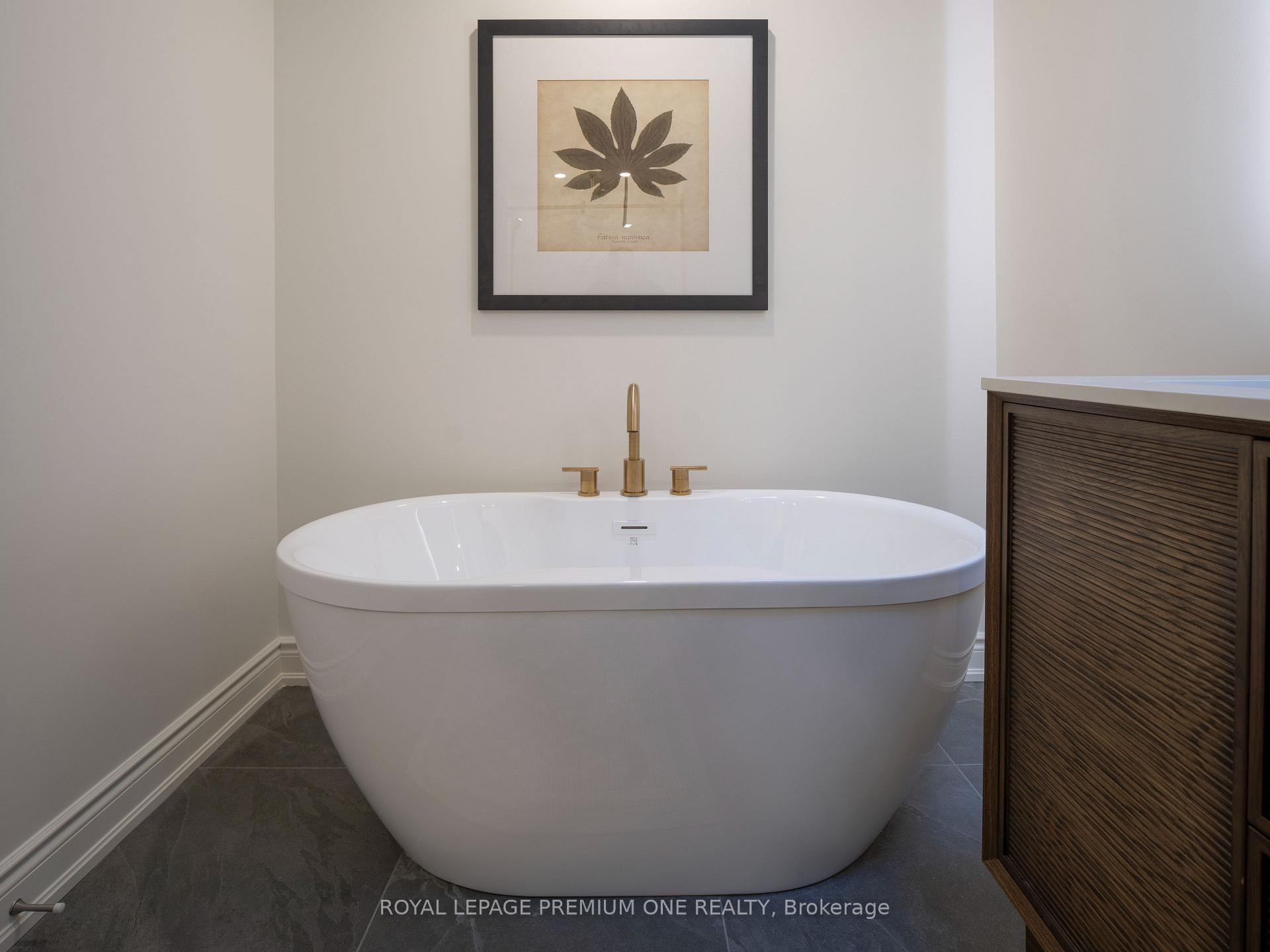 Photo 33 of 20 Earlington Avenue, Etobicoke, Kingsway South — HOMEH